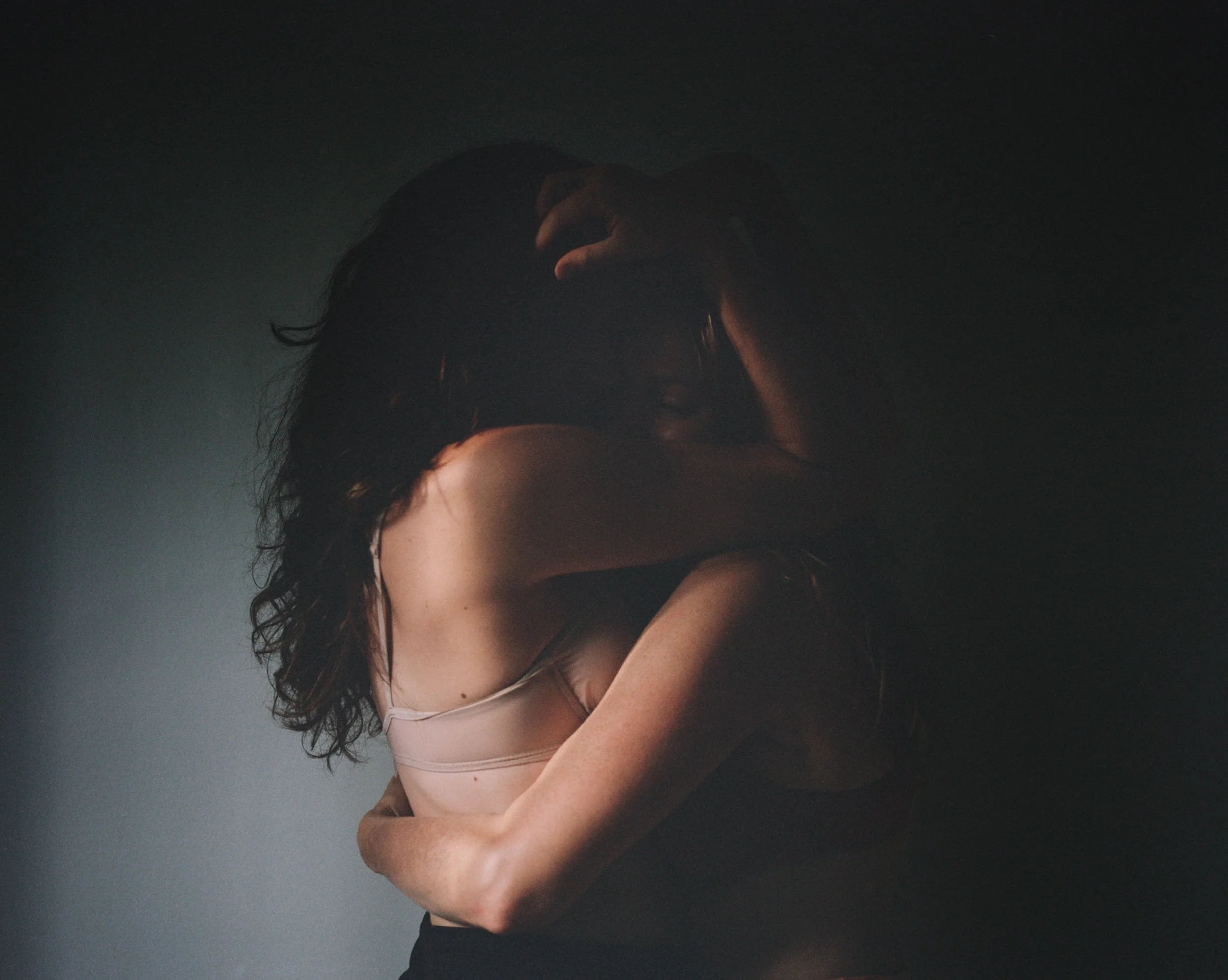 ©KatrinaSorrentino_HOLDING_Website_2023_Update-15.jpg