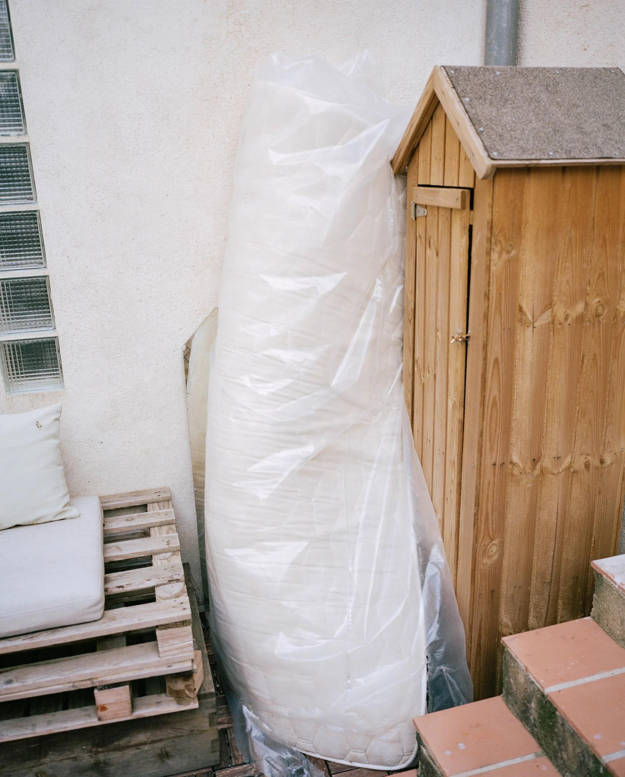 ©KatrinaSorrentino_HOLDING_Website_2023_Update-21.jpg