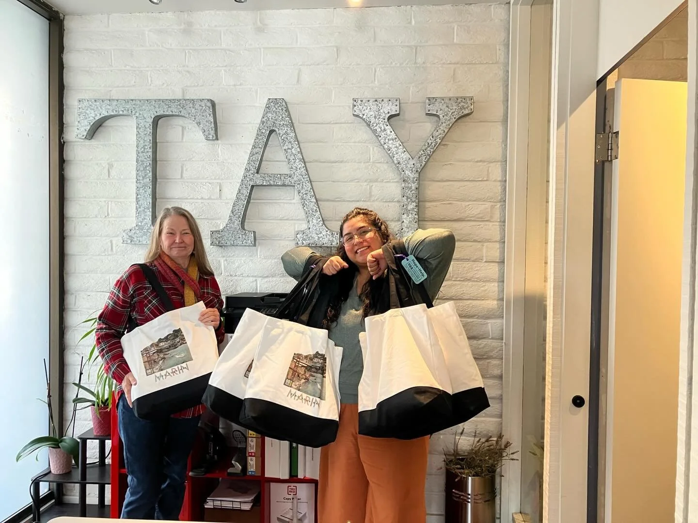 Happy holidays from Find Your Way 🤍
Find Your Way care packages for foster and unhoused youth are being delivered&mdash;filled with harm reduction supplies, warm winter gear, hygiene items, first aid, and more.
Thank you to all of our partners who a