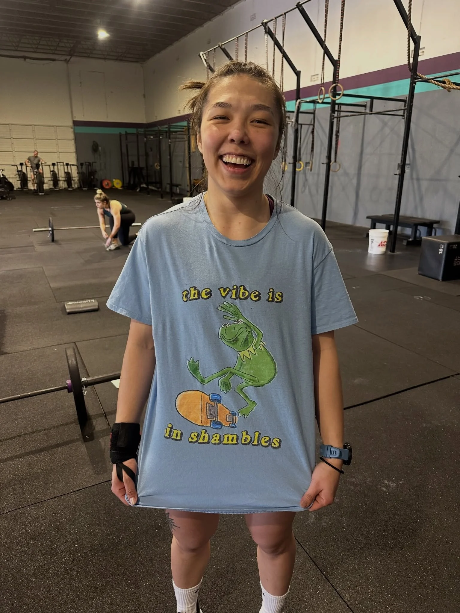 In honor of someone telling us we're "welcoming, attentive (and funny)" (Don't know about that being in parenthesis but we're FUNNY did u hear that!!!!), here's a lil gym photo dumpy of us having nothing but the best of times (even when out