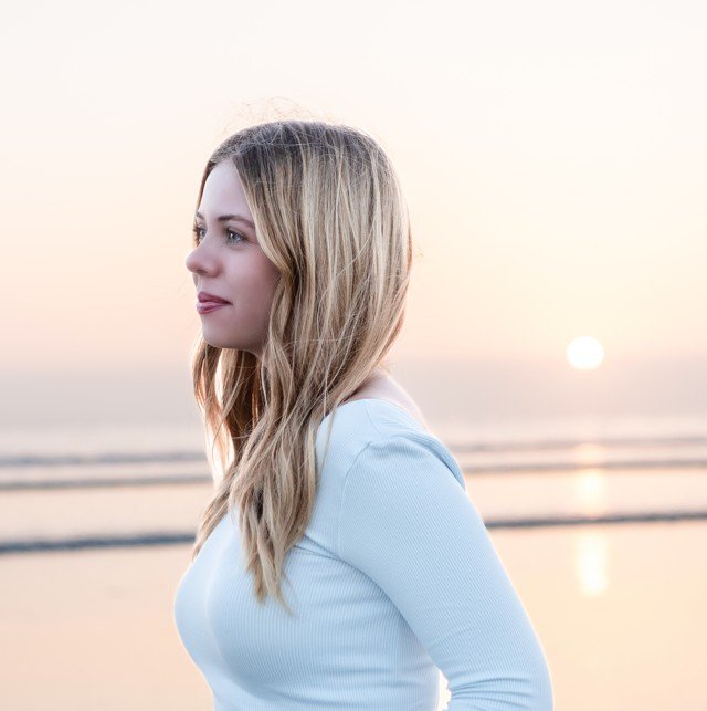 SENIOR BEACH PHOTOGRAPHER