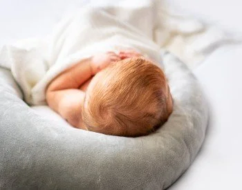 NEWBORN PHOTOGRAPHER
