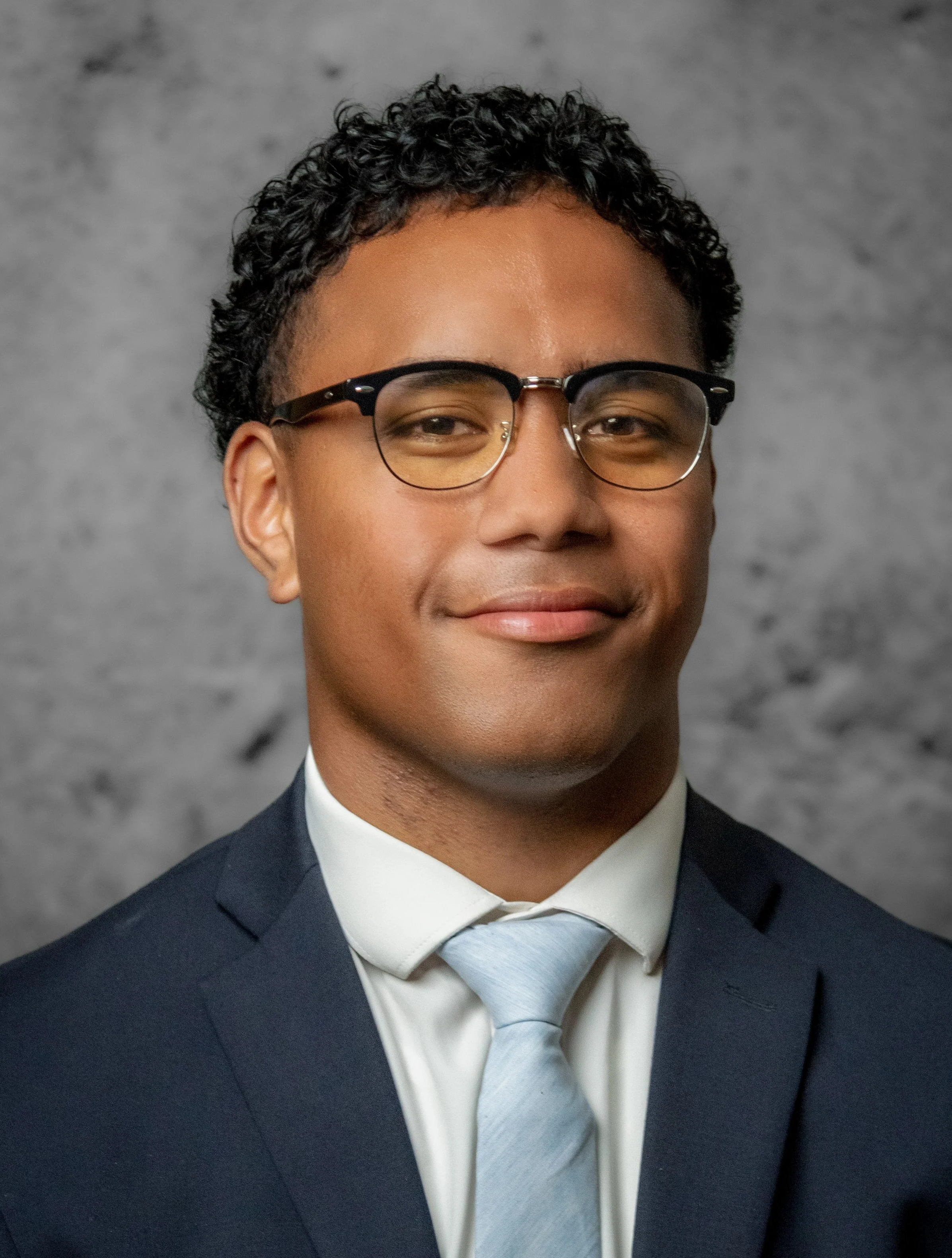 PROFESSIONAL HEADSHOTS PHOTOGRAPHER