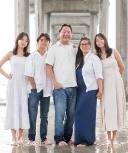 FAMILY BEACH PHOTOGRAPHER