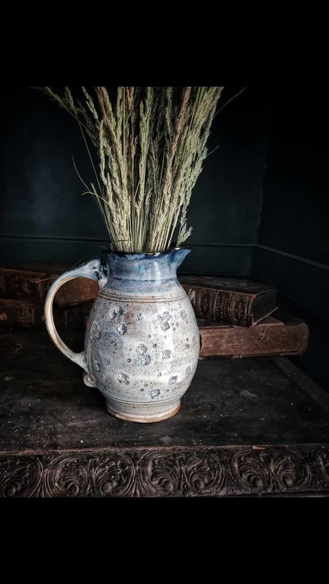 A scroll through from these sweet summer days...
Don't forget our summer sale is still in full swing!
20% off any order over $50 with coupon code SUMMER25
#thepotteress #summerpottery #hobbitcore #potterysale #sunflowersandkrakens #blueandwhitefami