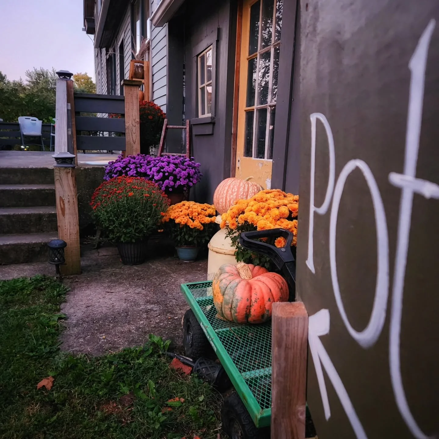 To everyone who stopped by yesterday, a deep, deep thank you! May the pieces that you took home be little moments of beauty and peacefulness. That may sound like a lot of expectations to hang on a piece of clay, but we were promised peace from the On