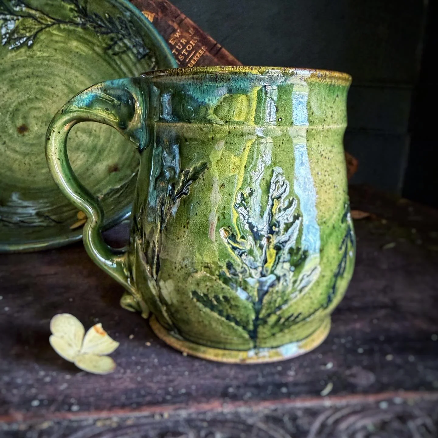 For all my fellow gardeners who crave for all the greens this time of year. Not that we don&rsquo;t appreciate the Sabbath rest or find beauty in the winter, but &hellip; just, green, right?? 

Evergreen Mug and bowl available now at www.thepotteress