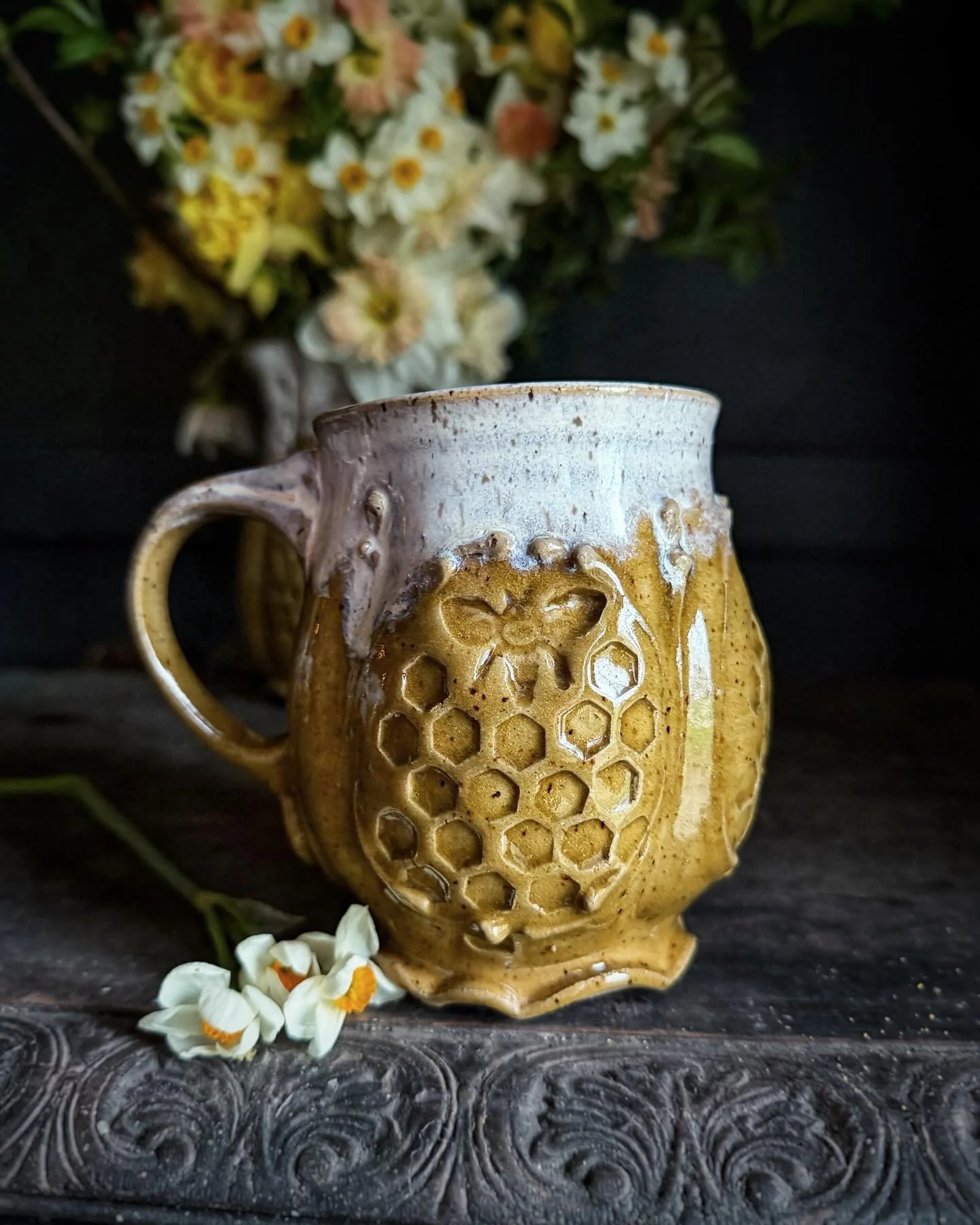 I know I said new items would be available today, but as it turns out, it will be tomorrow. I forgot that I have to photograph and write listings and price and edit all the pieces, and those things actually take time. And there&rsquo;s only one of me