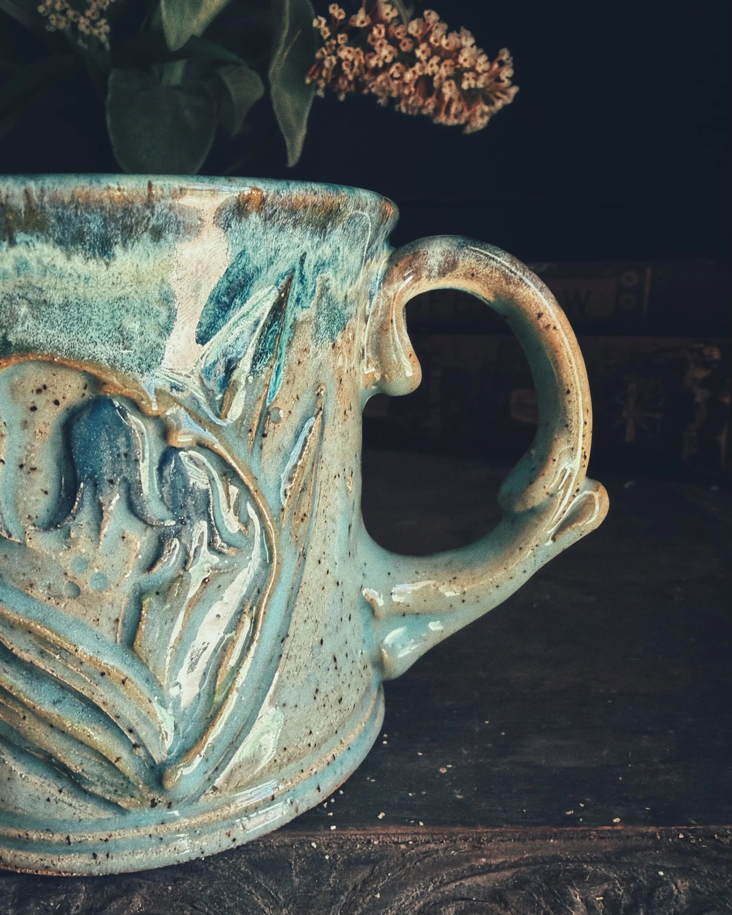 Soft as a summer day and just as fair&hellip;
#bluebellmug #thepotteress #summerpottery #bluebells