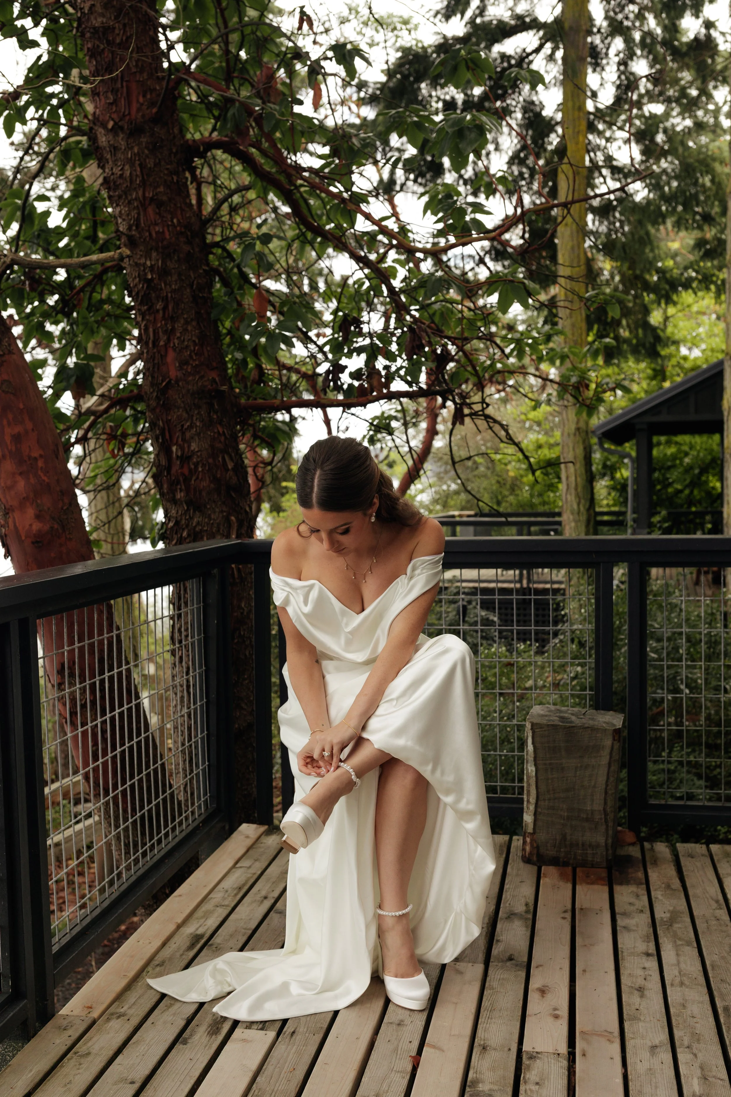 Jordan + Kai_Captain_Whidbey_Wedding_0020.jpg