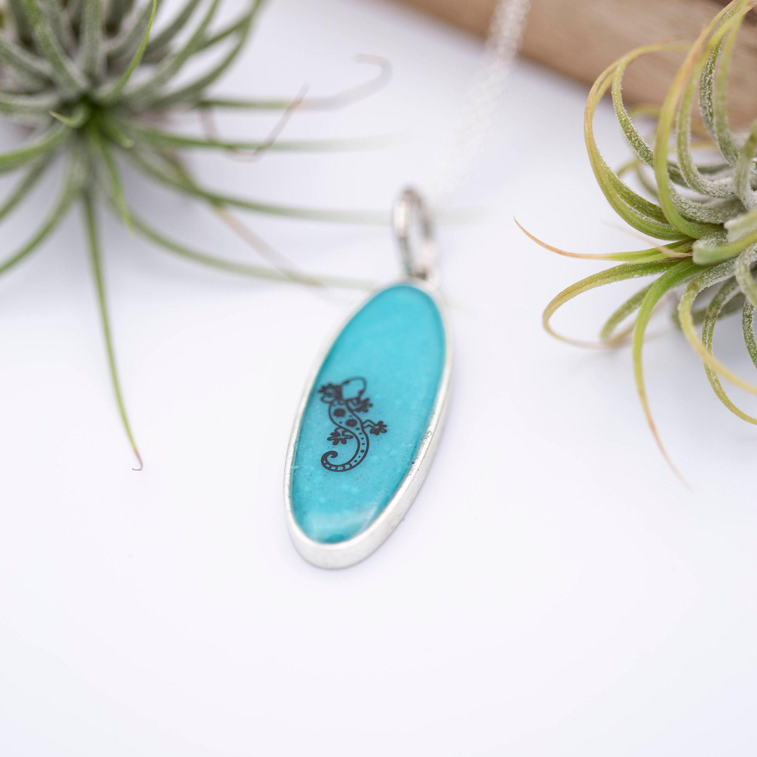https://i.etsystatic.com/5989285/r/il/5f3274/3348827340/il_fullxfull.3348827340_g99v.jpg