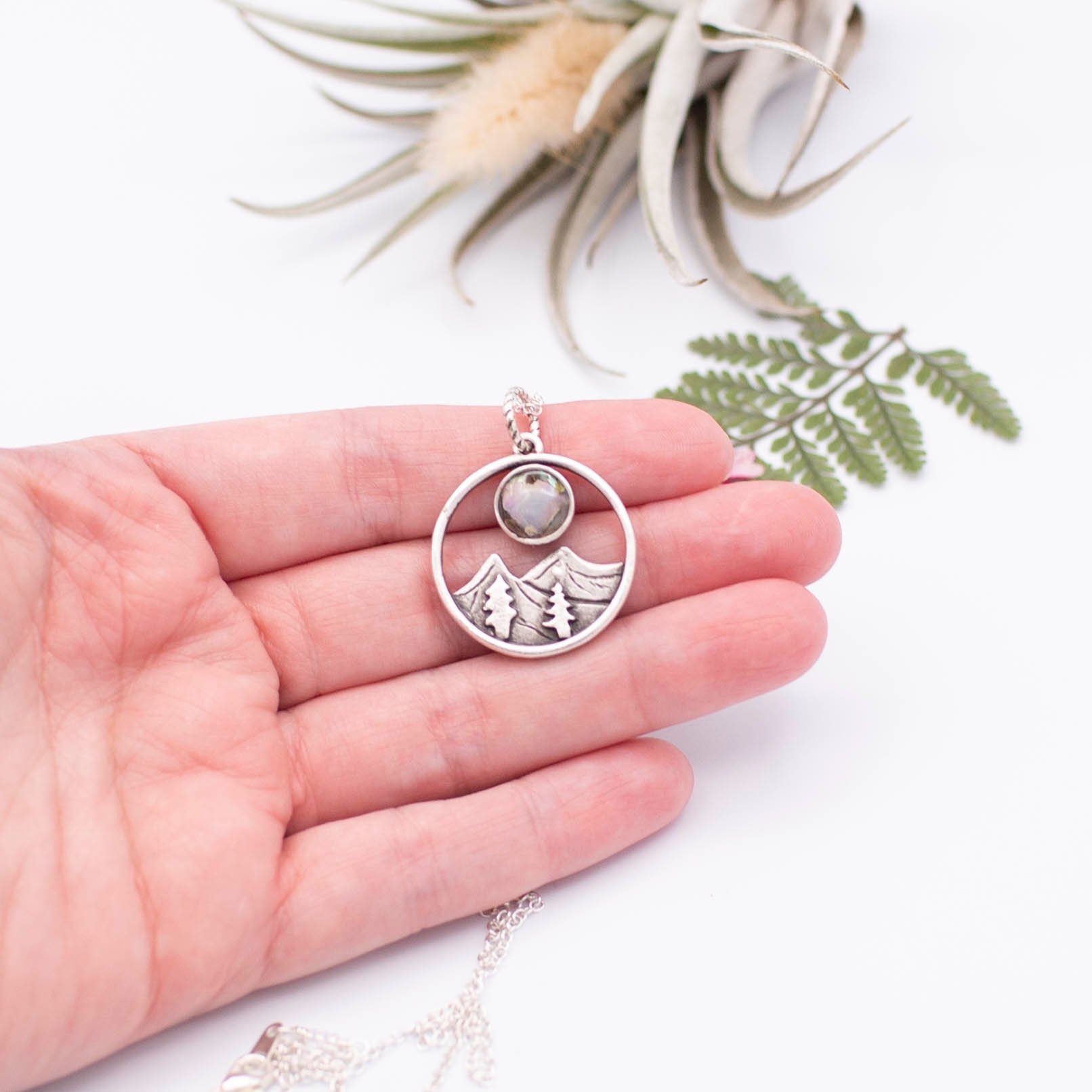 https://i.etsystatic.com/5989285/r/il/f47894/3840805669/il_fullxfull.3840805669_8g3w.jpg