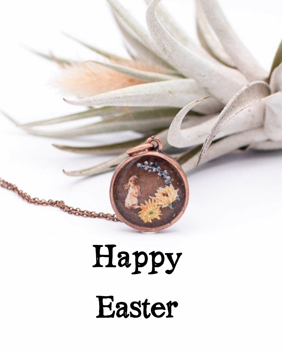 Happy Easter ✝️ 🐰 🐣 to all you beautiful people!

Please go out and enjoy this beautiful Sunday!! 🙏

Antique copper with crushed smoky quartz gemstone and a bunny with sunflowers scene design all in resin necklace. 

Thank you for stopping by my l