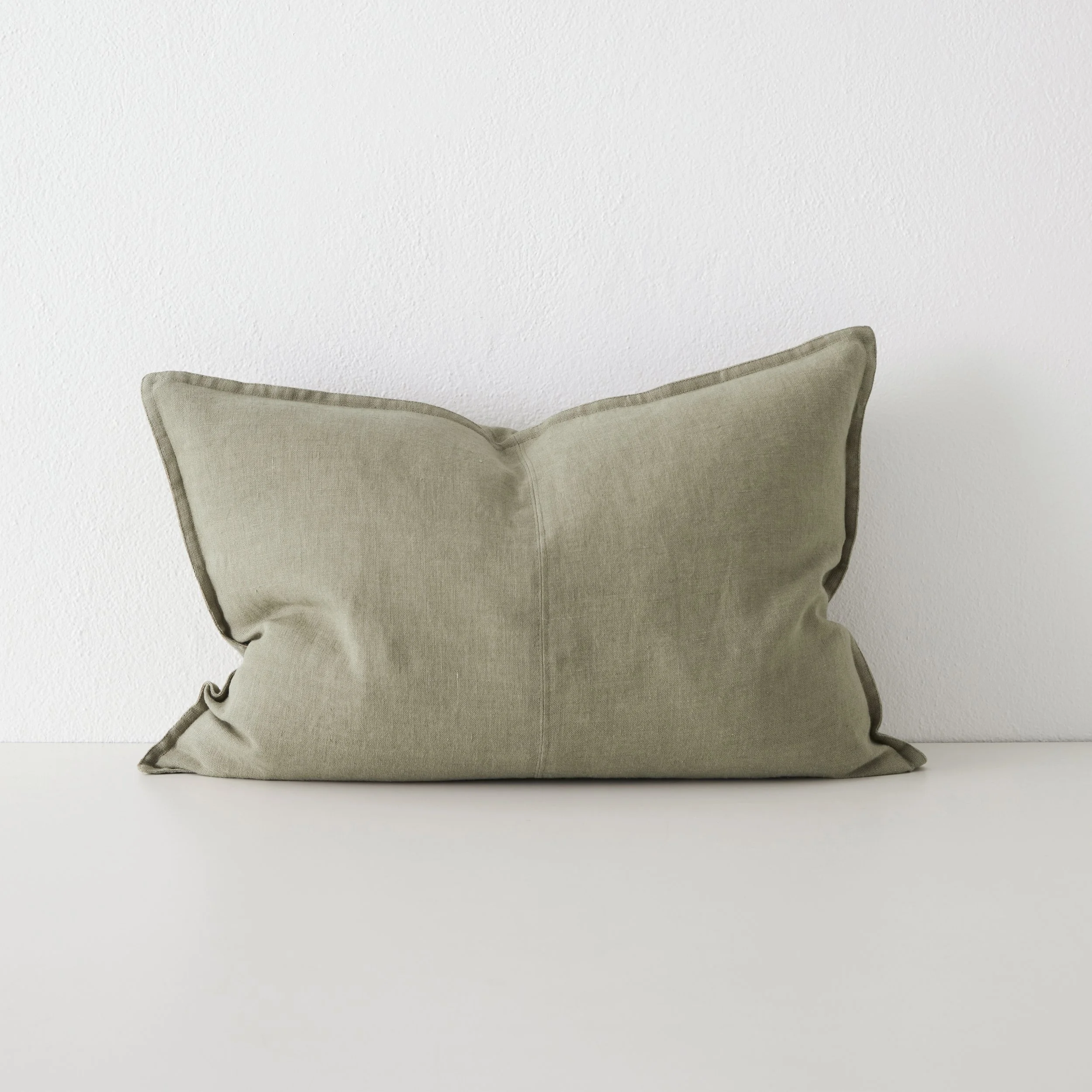 Como-40cmX60cm-cushion-Caper-relaxed-front.jpg