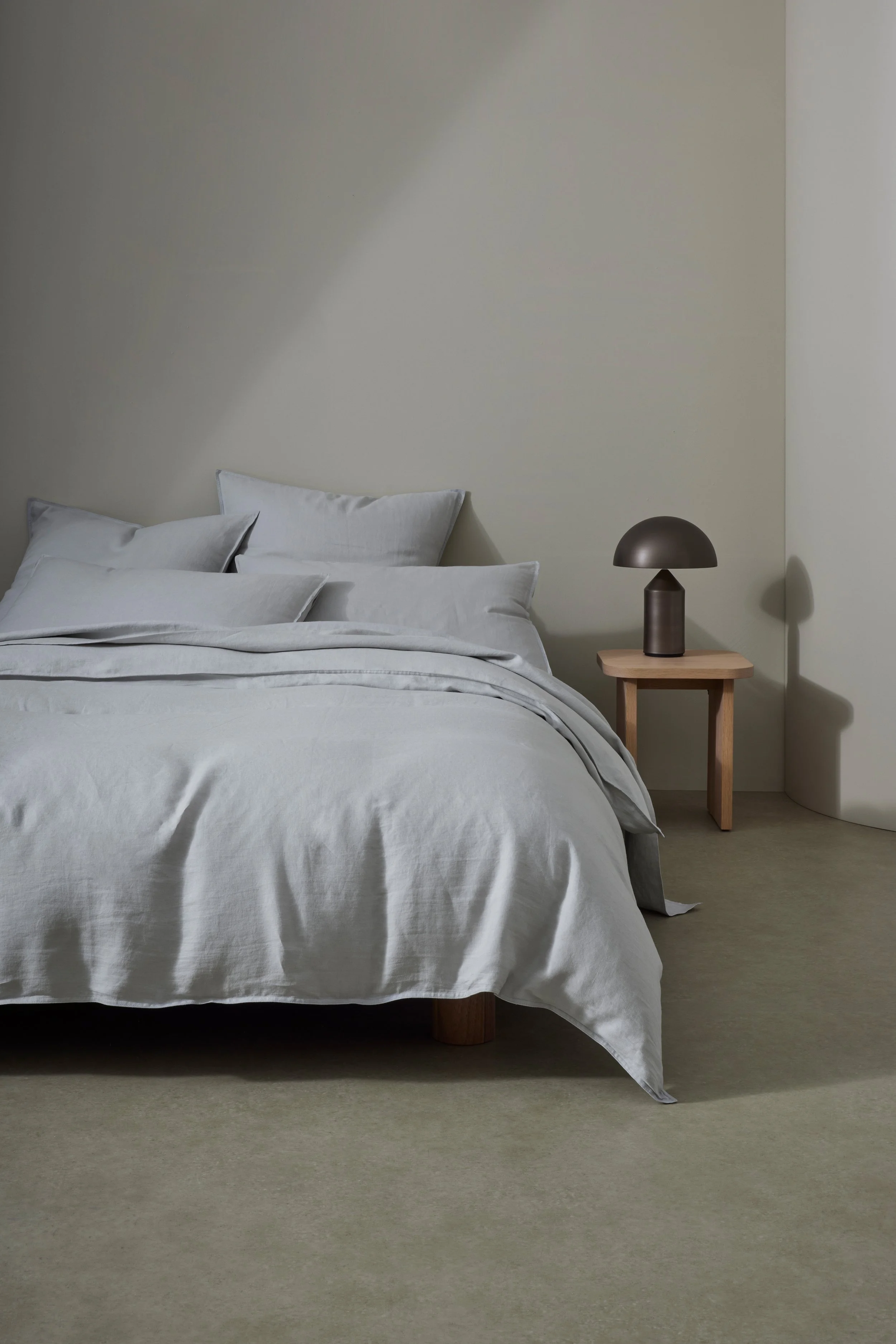 Weave_Ravello_Bedding_Silver_Hero.jpg