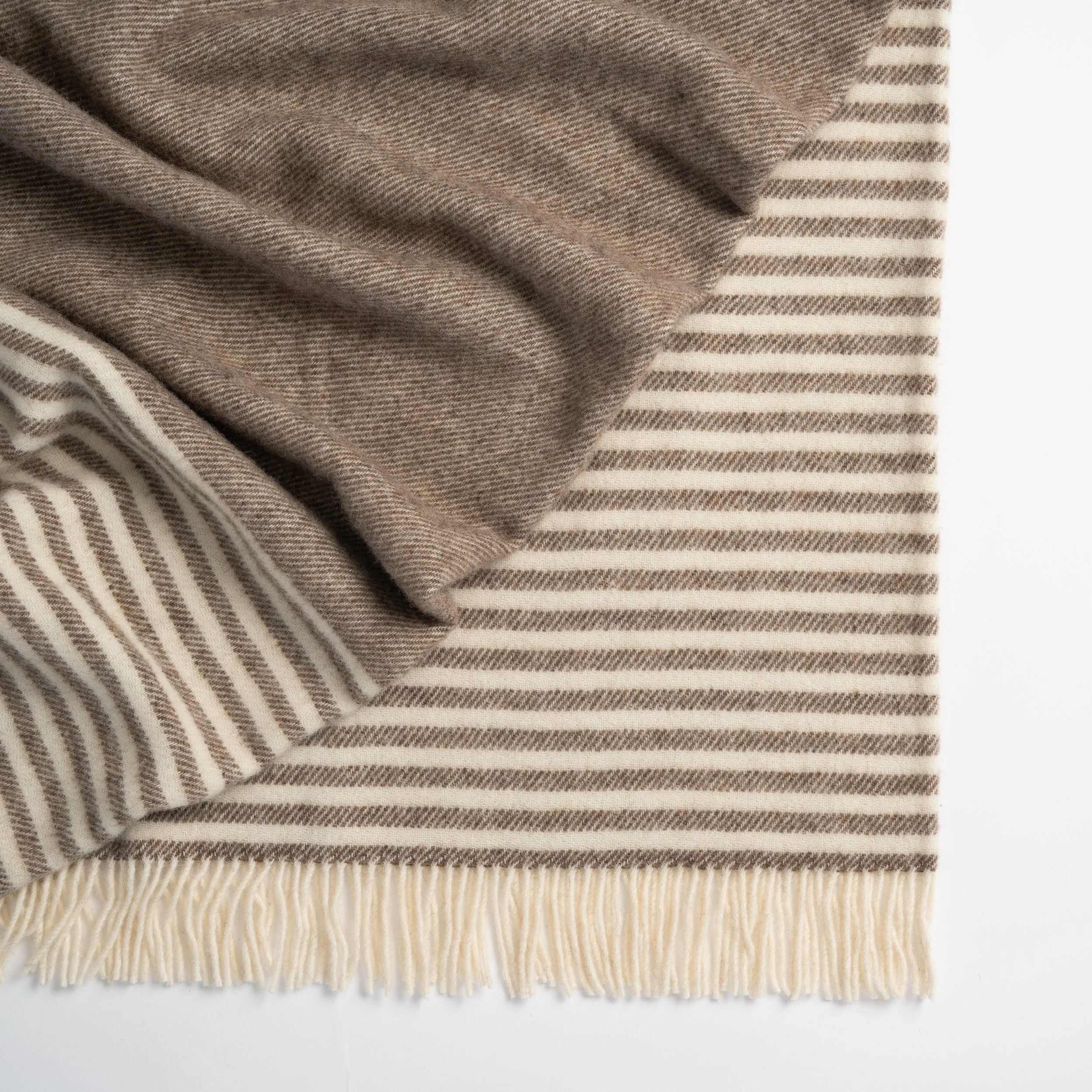 Weave-Catlins-Cream_Brown-throw.jpg