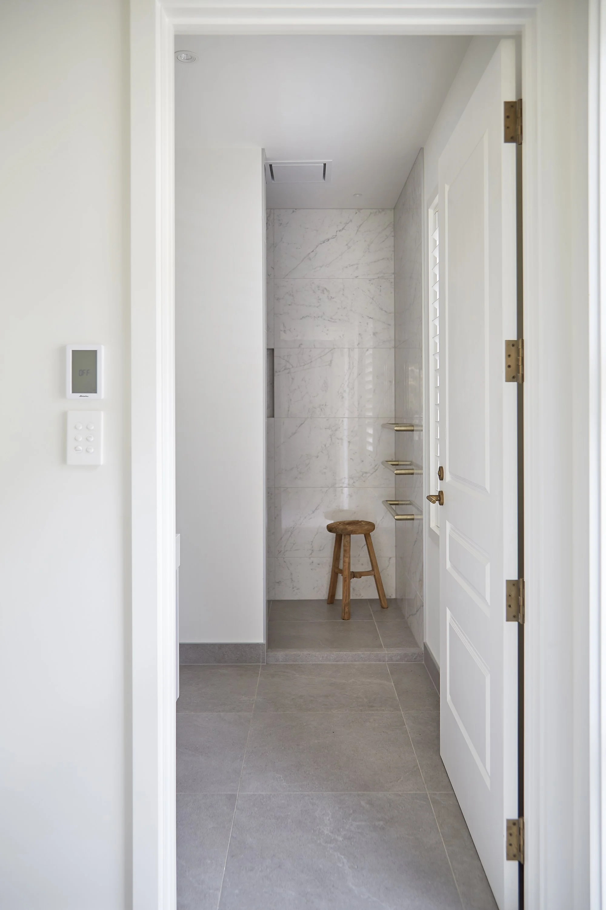 Hallway 2.jpg