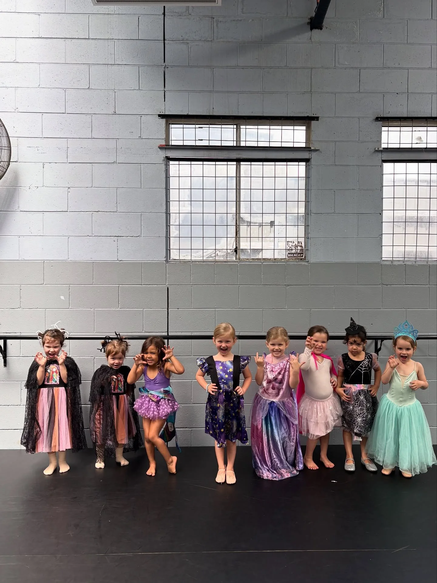 Happy Halloween from our spooky little petites 😆🎃

We loved seeing everyone&rsquo;s dress ups in class this week! See you all next week⚡️