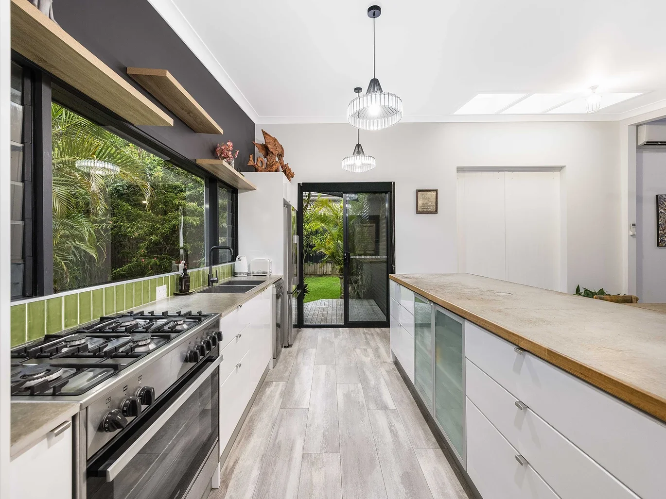 26 Parkway Drive, Mooloolaba