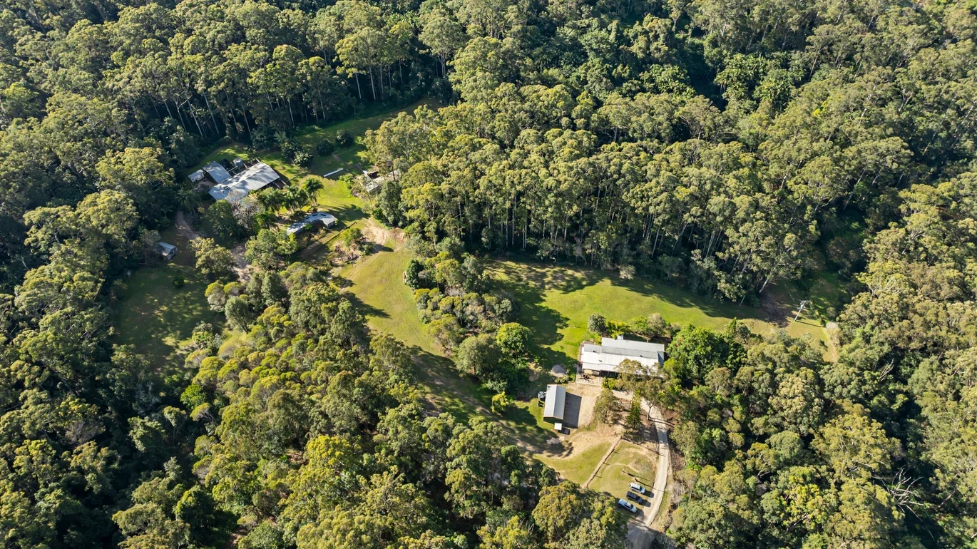 96 Isambert Road, Glenview