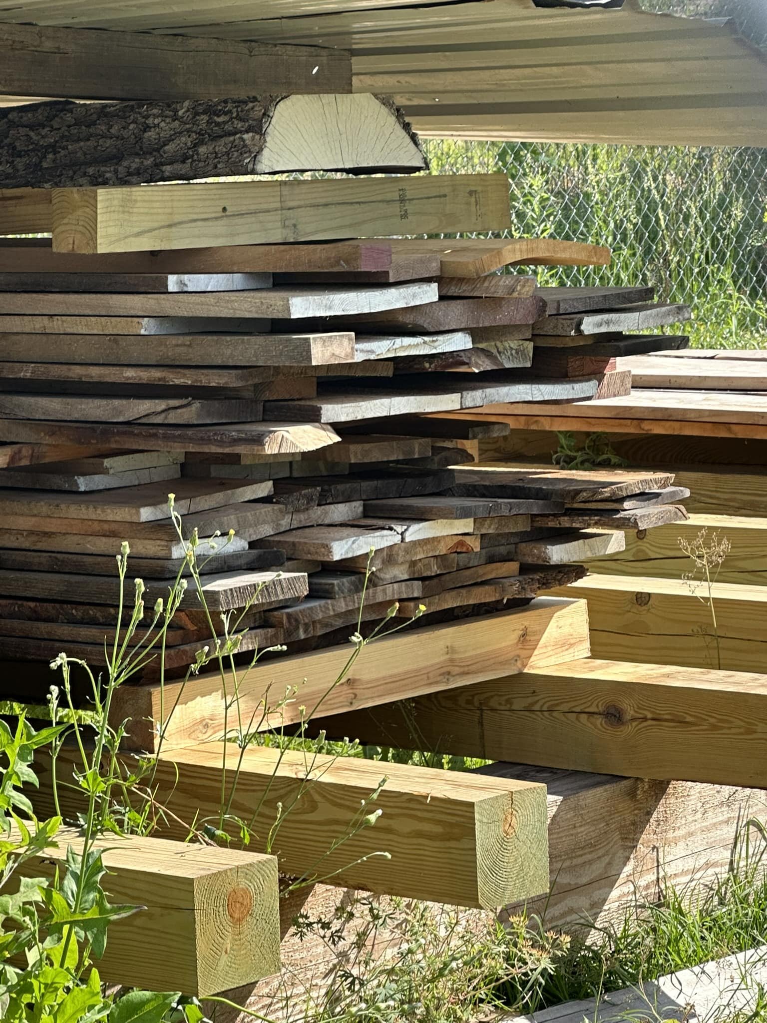 I have a stack of about 300 bd ft of mixed grade and thickness oak (red and white.)

Looking to sell the whole stack.

$1000. OBO Air dried&hellip; forever. Seriously this what bought from a guy who was settled a family estate and this was stacked in