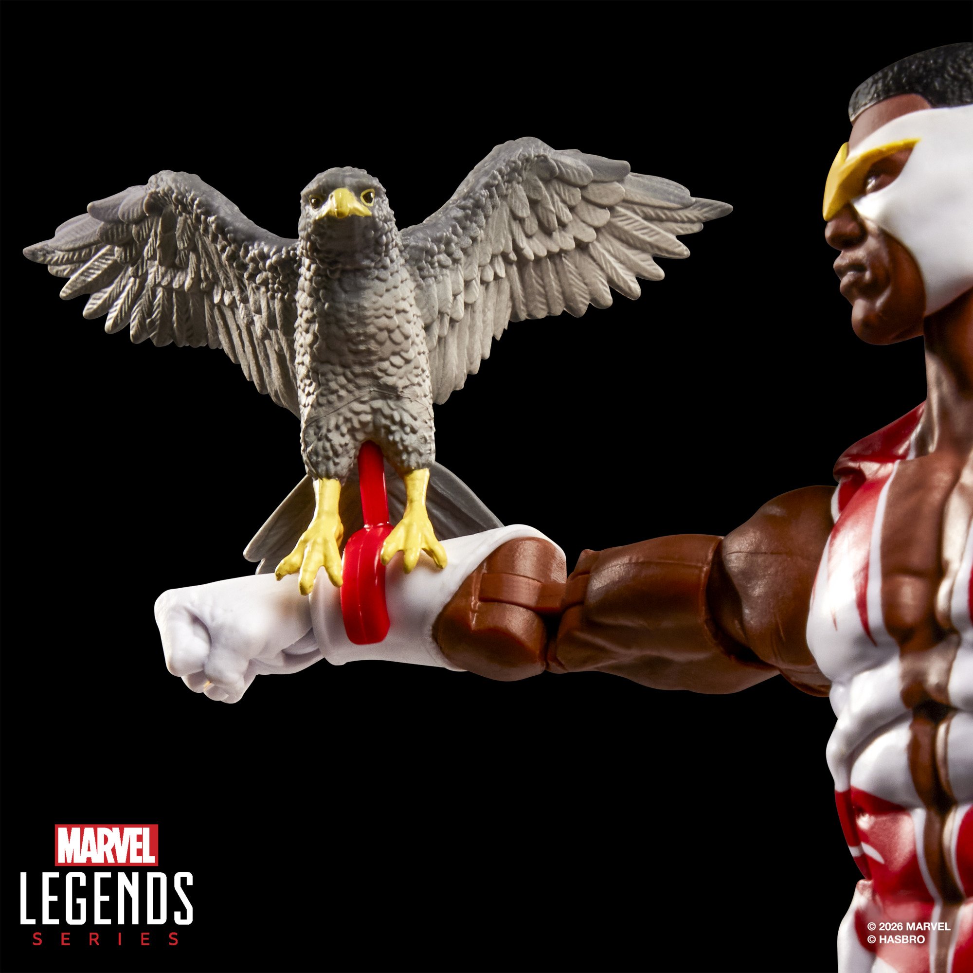 MARVEL-LEGENDS-SERIES-SECRET-WARS-MARVELS-FALCON-5.jpg