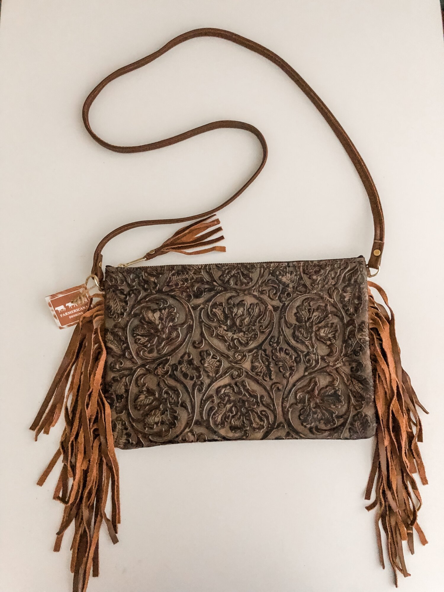 Source Fully Covered Cowhide Western Purse with Fringe Custom Design  Leather Crossbody Purse OEM Superlative & Classy Hair On Hide Bag on  m.