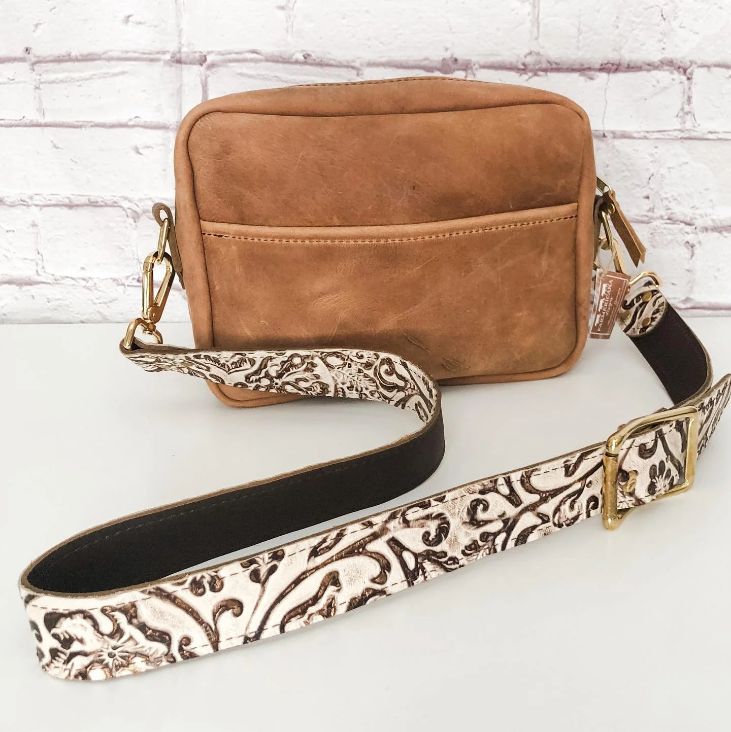 Shop with us tomorrow for the last day of Vintage Market Days in Monroeville, PA! Can&rsquo;t wait to see y&rsquo;all 🥰 These crossbody purses are available with lots of bag straps to choose from at the market! #followtheherd 🐄🐃🐂 @vintagemarketda