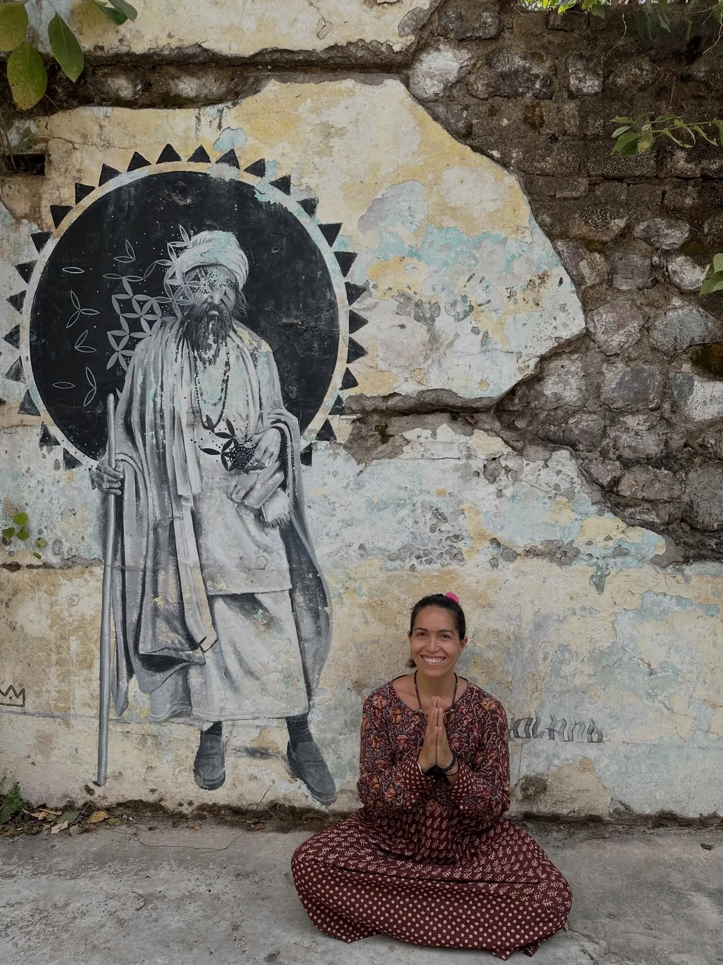 Namaste yogis, sending more love from India &hearts;️🇮🇳 

I&rsquo;m half way into the journey and each day has awakened more joy and love in my heart - be it the kind and generous people we have met, the teachings shared and the mountains discovere