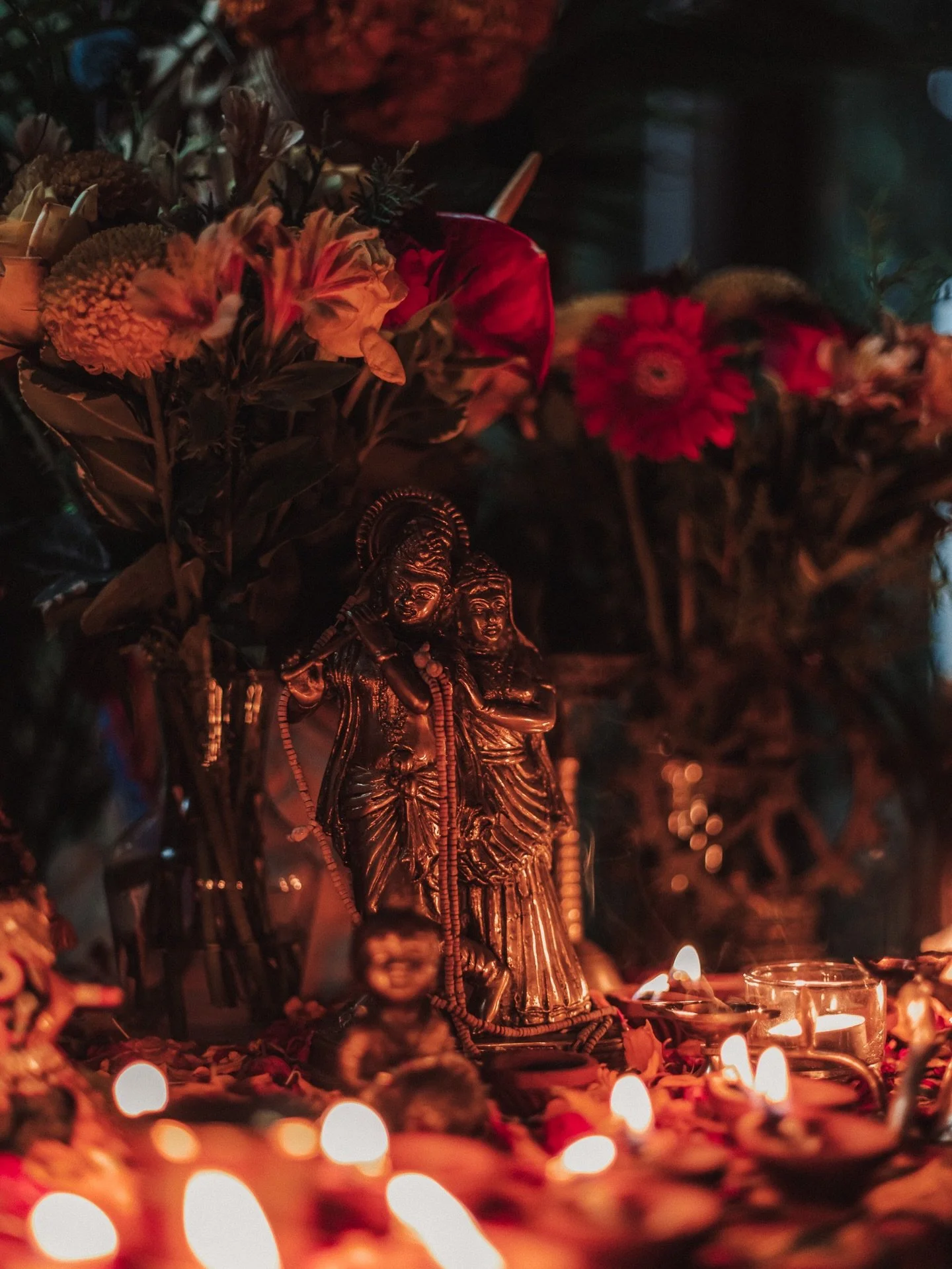 Will you sing with us? 🕉️💕🎶 Explore your voice and connect to your heart with sweet mantra this Friday night. Following our singing circle, we&rsquo;ll share a yummy plate of Indian curry. Please book by 9.30am on Friday 24 so we can confirm cater