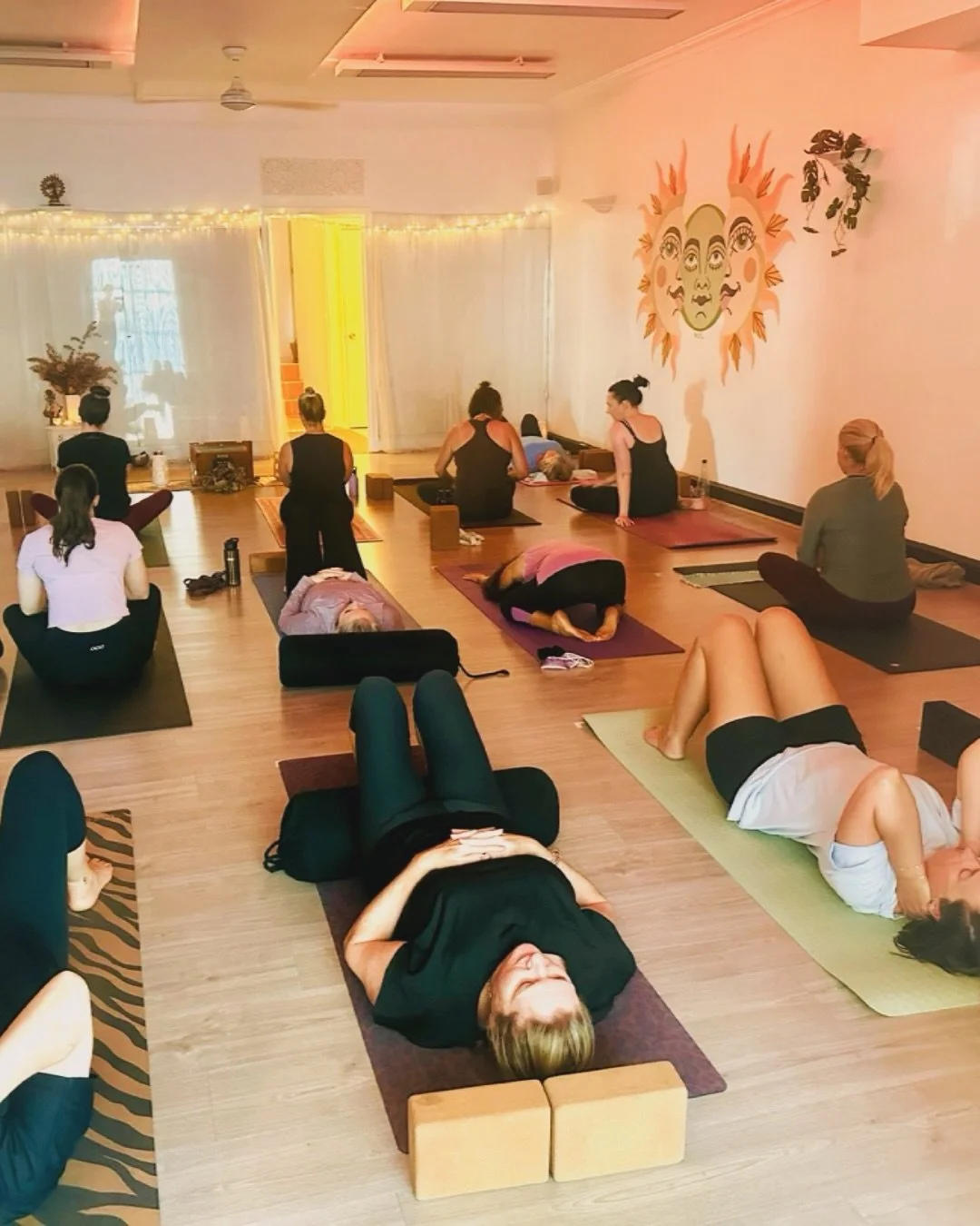 🌸 The School Holidays are here&hellip; make a little time for YOU 👋 YES YOU ☺️

Between family activities, keeping the kids entertained, and the change in routine, it&rsquo;s easy to put yourself last.

Take a moment to reset at Shala Yoga. Whether