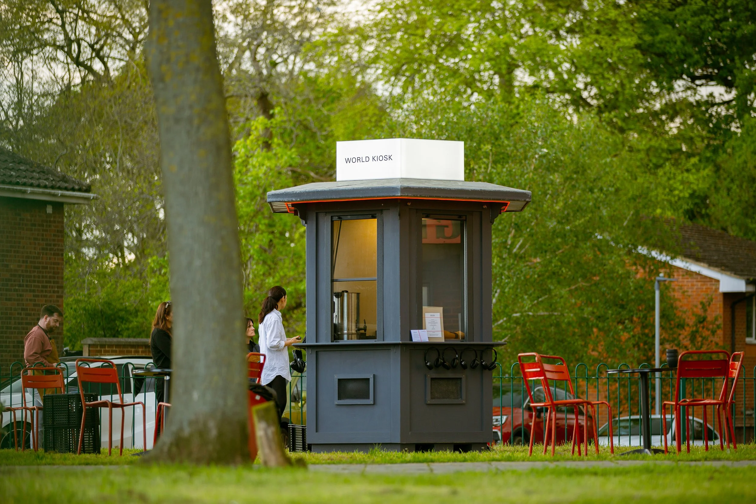 MORGENBRIEFING: WORLD KIOSK