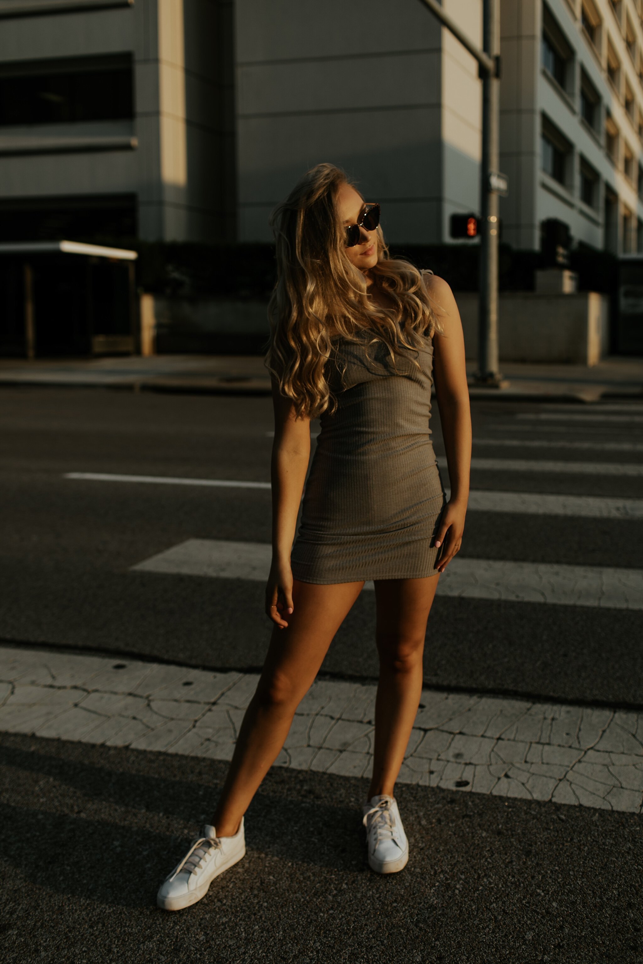 DOWNTOWN LNK URBAN HIGH SCHOOL SENIOR SESSION - TRIN JENSEN PHOTOGRAPHY - LINCOLN NEBRASKA SENIOR PHOTOGRAPHER_0012.jpg