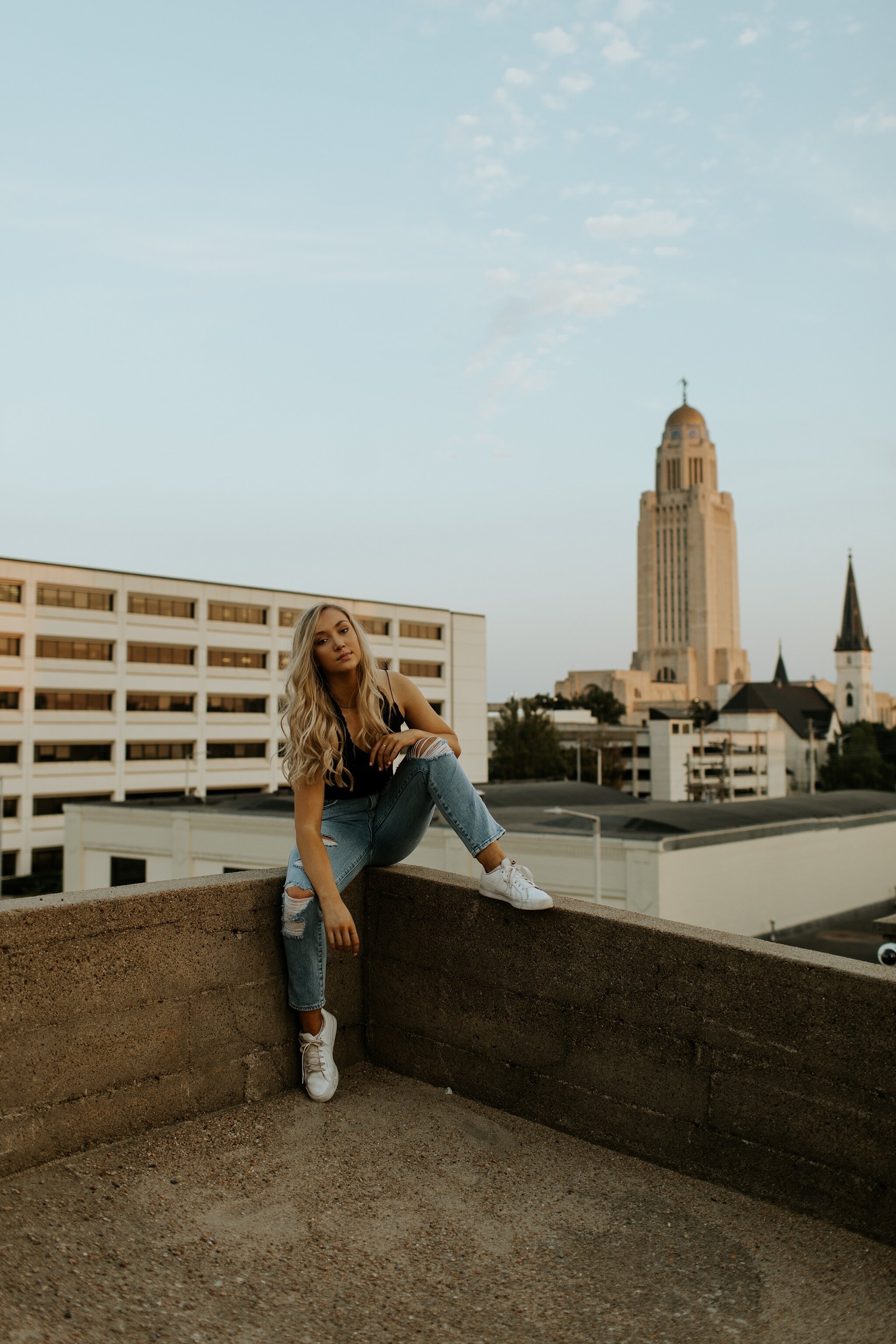 DOWNTOWN LNK URBAN HIGH SCHOOL SENIOR SESSION - TRIN JENSEN PHOTOGRAPHY - LINCOLN NEBRASKA SENIOR PHOTOGRAPHER_0022.jpg