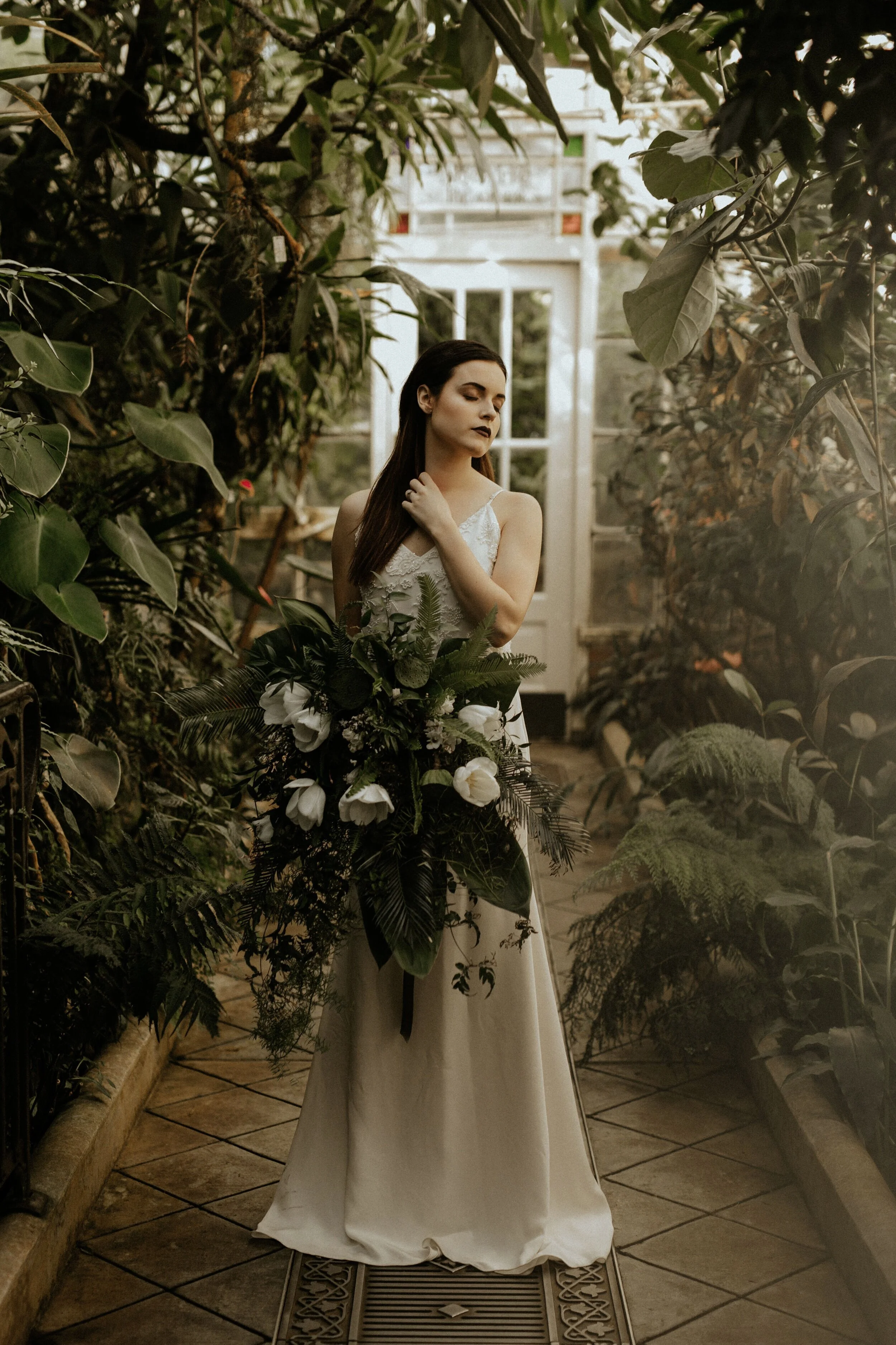 Modern Minimalist Botanical Styled Shoot at the San Francisco Conservatory of Flowers - Central California Wedding Photographer