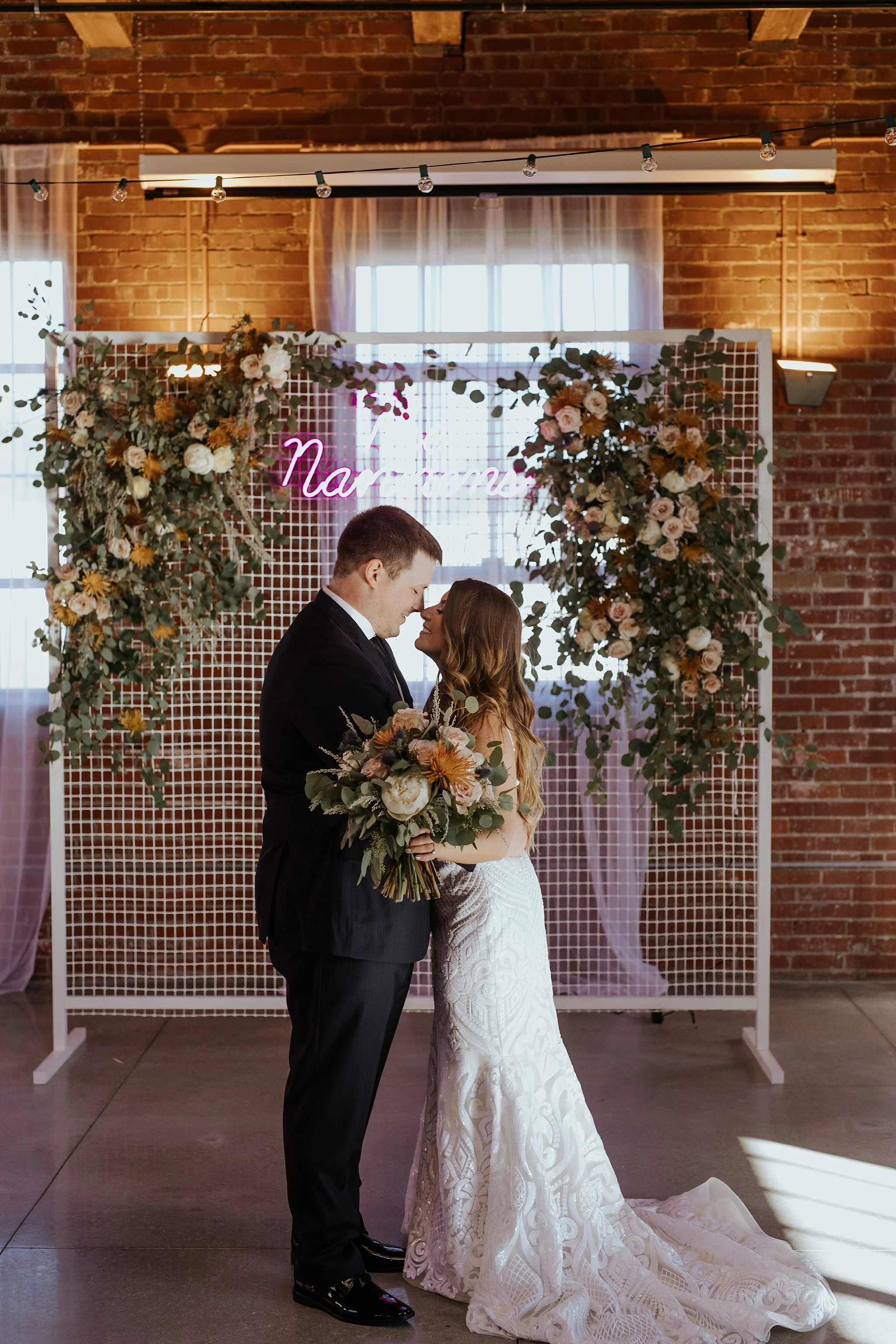 The Omar Arts and Events Center Wedding in Midtown Omaha Nebraska  - Trin Jensen Photography_0021.jpg