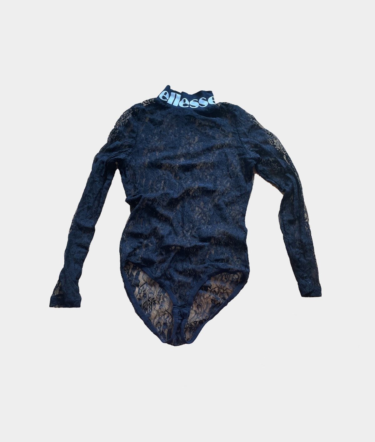 black_ellesse_nQ8Eb.jpeg