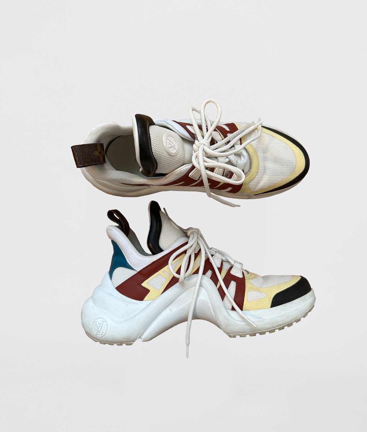 LOUIS VUITTON SNEAKER
