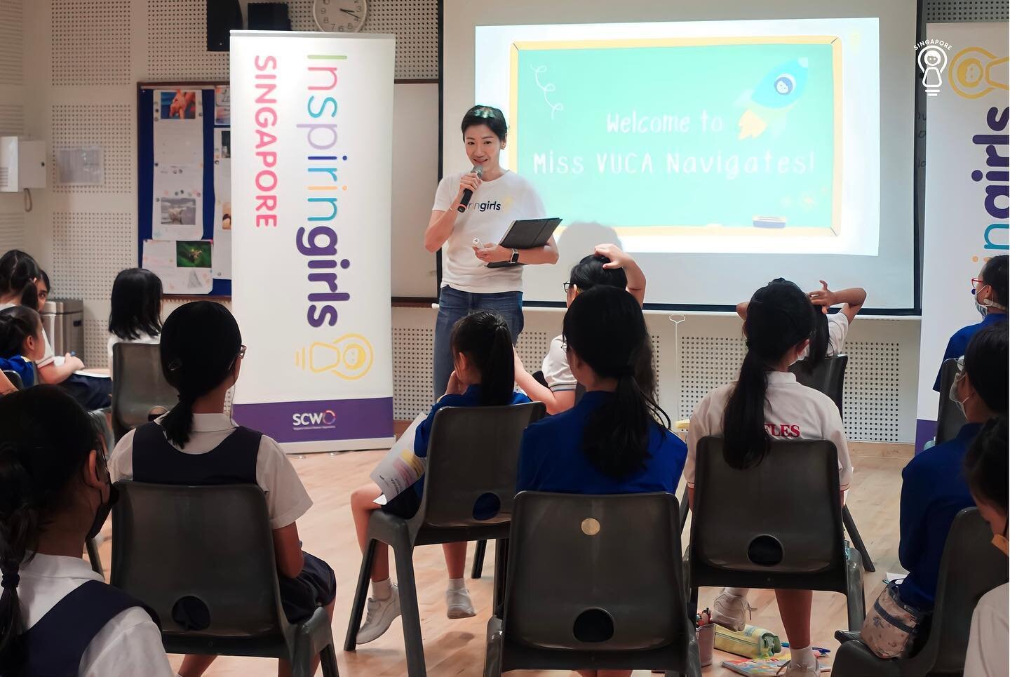 Last Wednesday, we ran a workshop and speed networking session introducing 45 girls to 8 amazing role models. Role models from different industries and backgrounds came to share more about their personal journeys and impart an important message of re