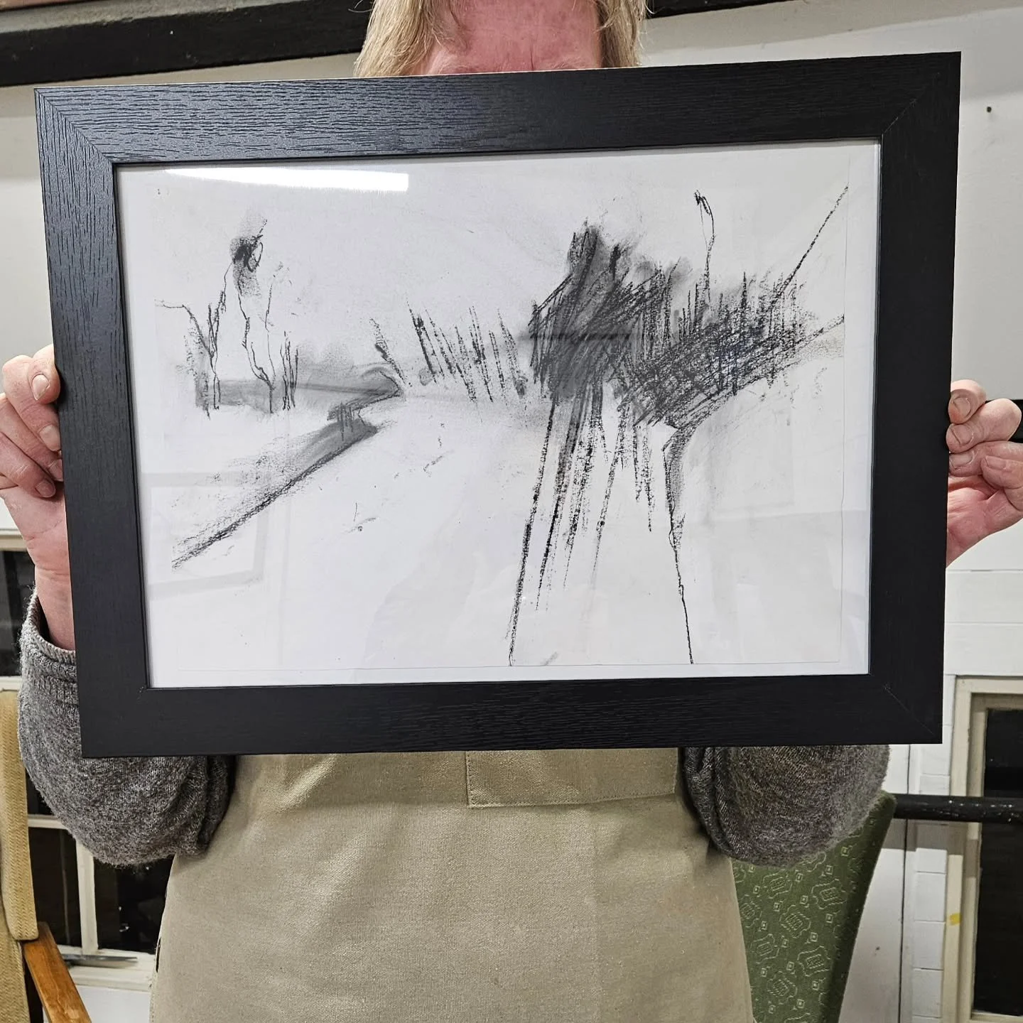 Two art exhibitions to seek out this weekend both involving the fabulous @sarahmilne11 whose hard work gets things happening!

River Stories organised and curated by Sarah is open 9-18 May at The Granary, Flatford, East Bergholt.

Sarah will be showi