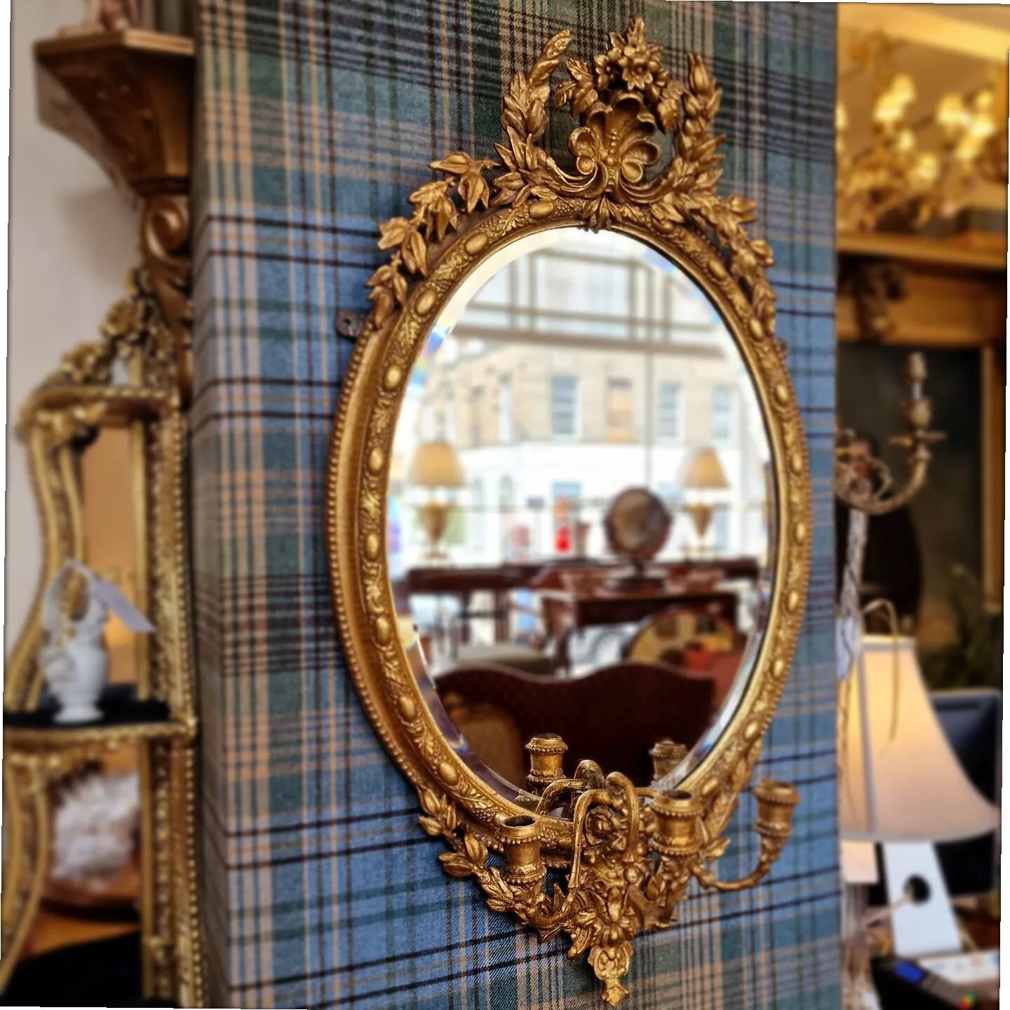 NEW STOCK ALERT! A pair of intricate early Victorian gilt girandole mirrors - note the beautiful bevelling and fine details. See it in person at our Howe Street store, or message us/call us on 0131 226 4800 for more information... #Antiques #gilding 