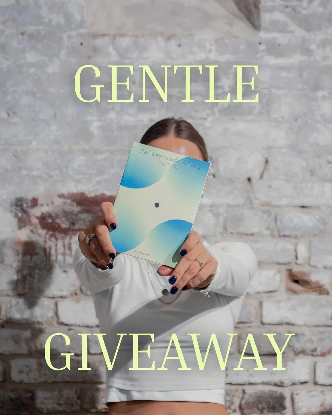 ✨ GIVEAWAY ✨ Less than 2 weeks until we meet on the 9th November with the Confidence Club Community at Cl&auml;rchens Ballhaus. 
To celebrate that - we are dropping another giveaway! 

Win a goodie bag which includes The Gentle Confidence Journal &md