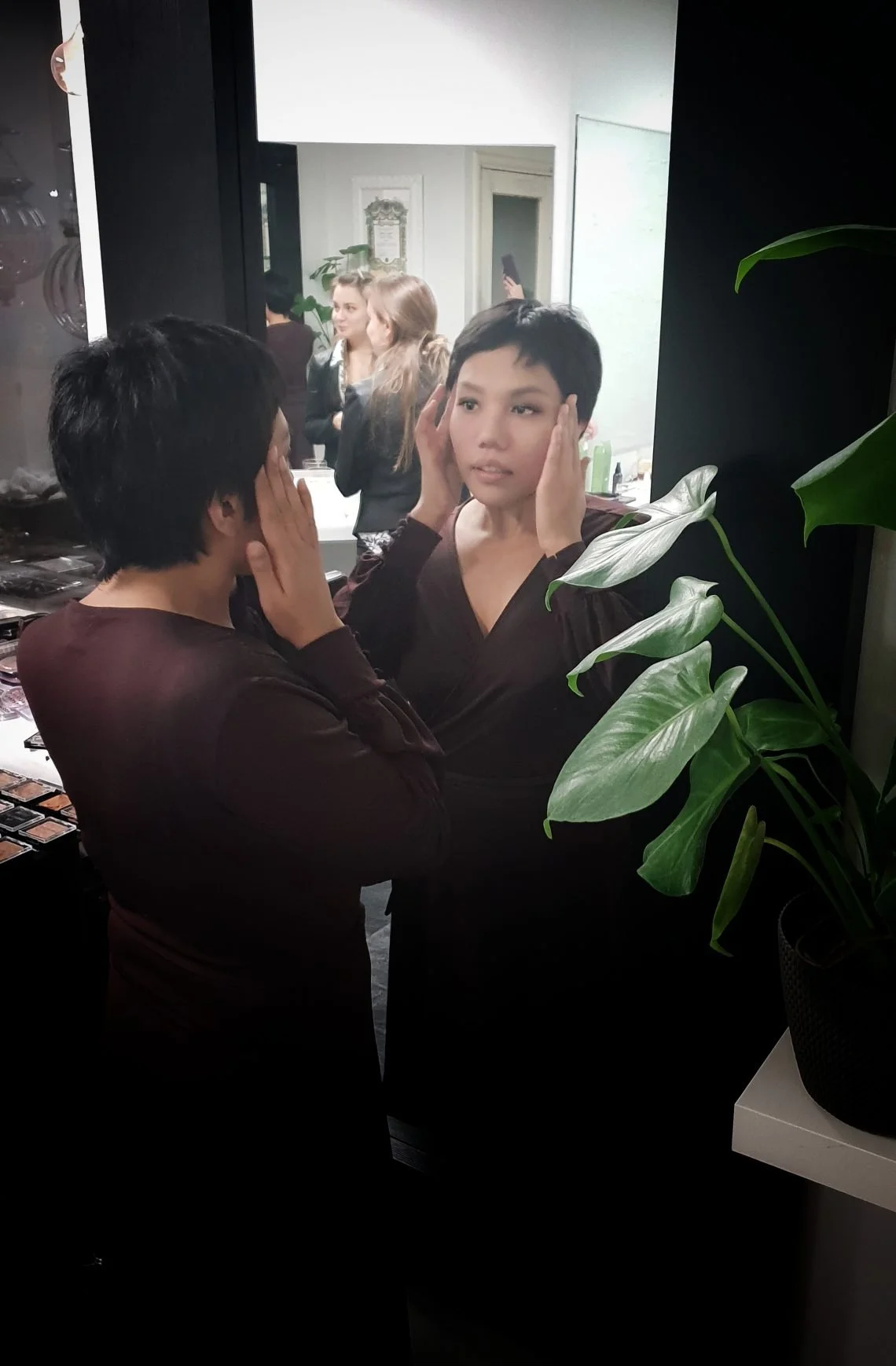 Meikkikoulutus: Miten meikkaan itseni kauniiksi?