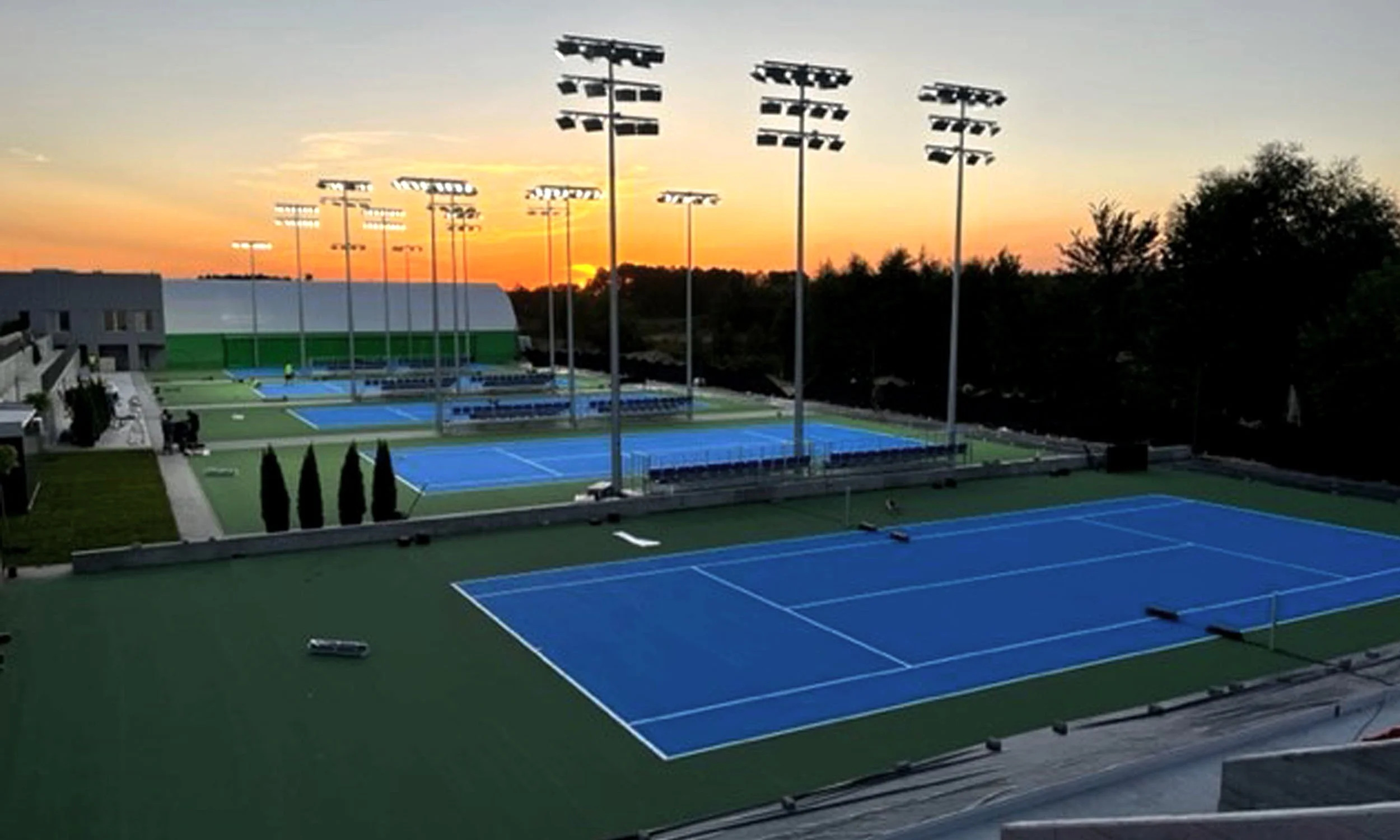 Laykold Tennis Belag , Reparatur Von Tennisplätzen — Laykold – ECCKF