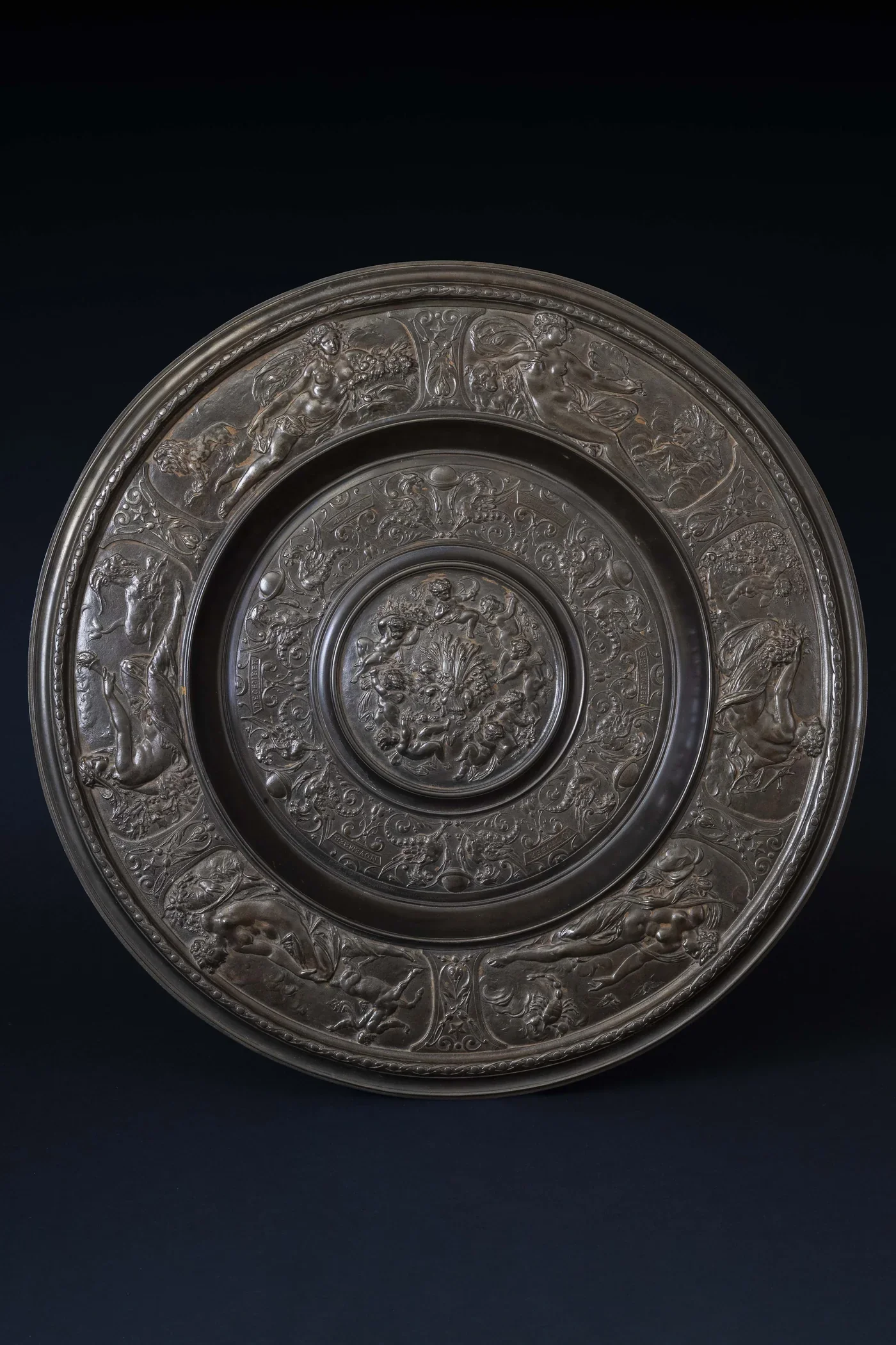 Set of 9 Neo-Renaissance Presentation Dishes 7.webp