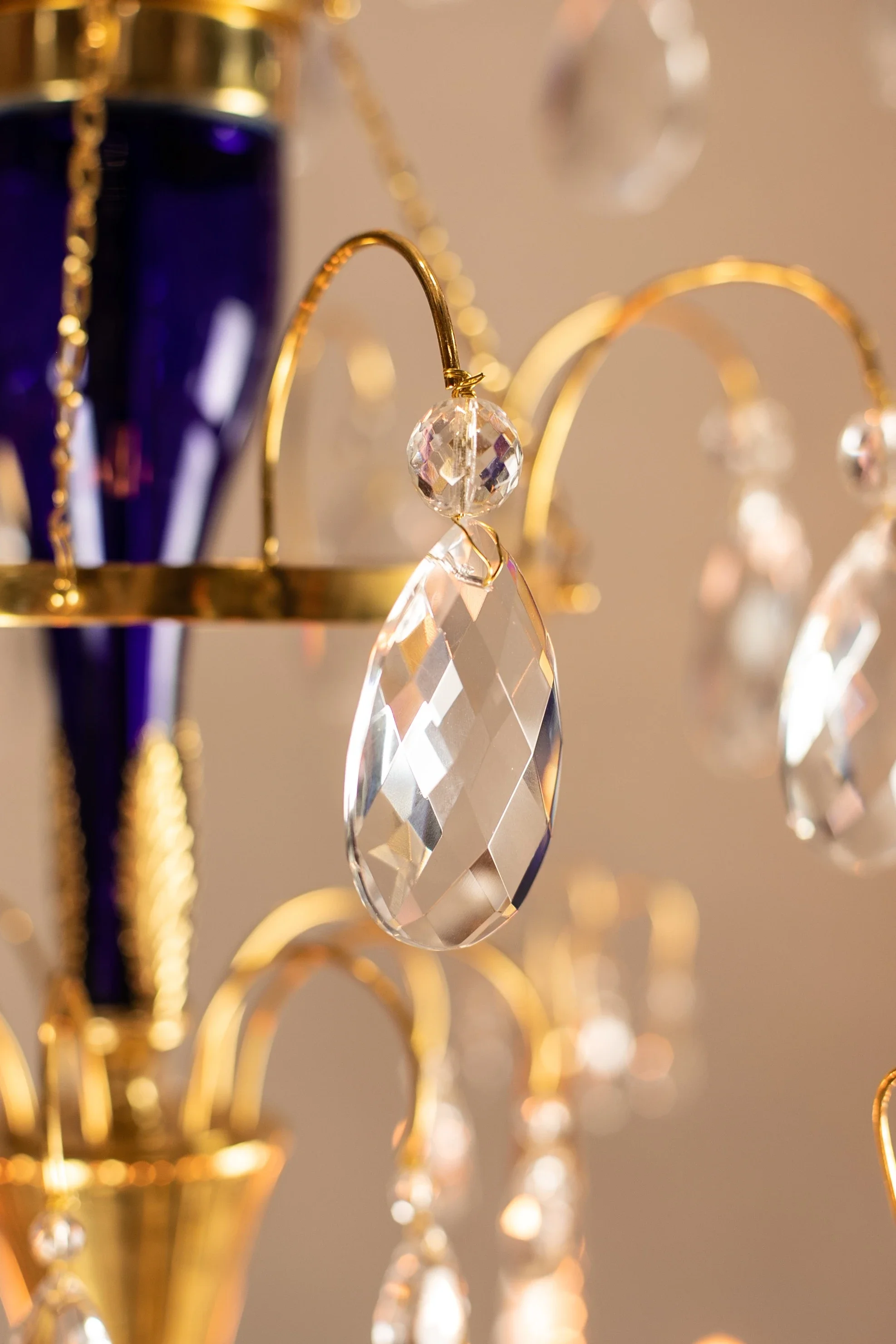 Blue-centred Russian Chandelier 4.webp