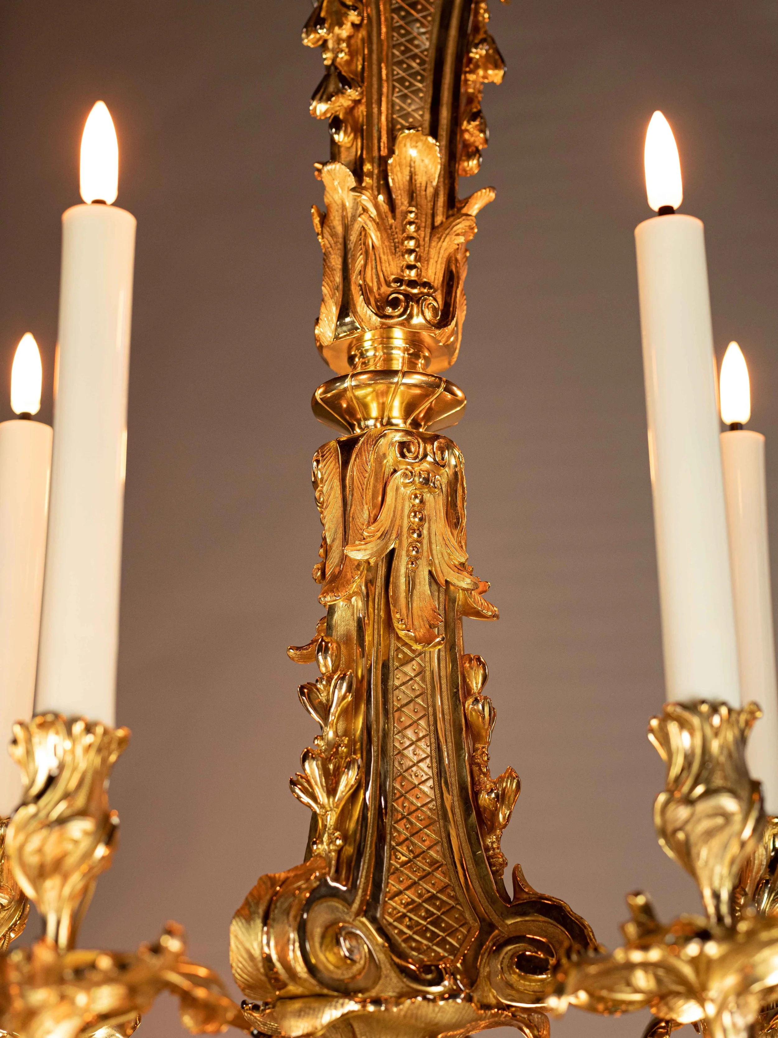 Monumental 18th-century style Baroque chandelier 4.jpg
