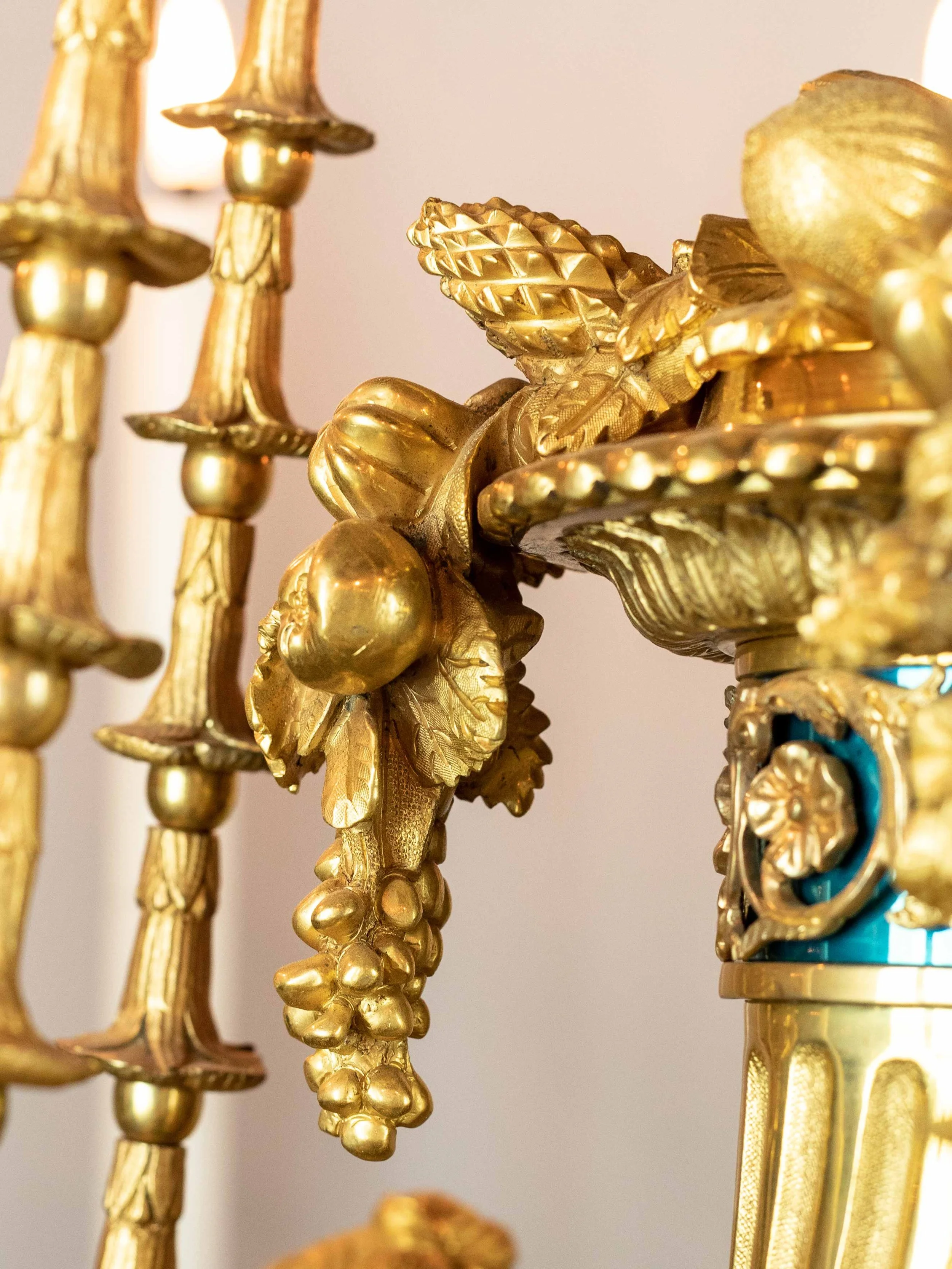 Marie-Antoinette Chandelier 11.jpg