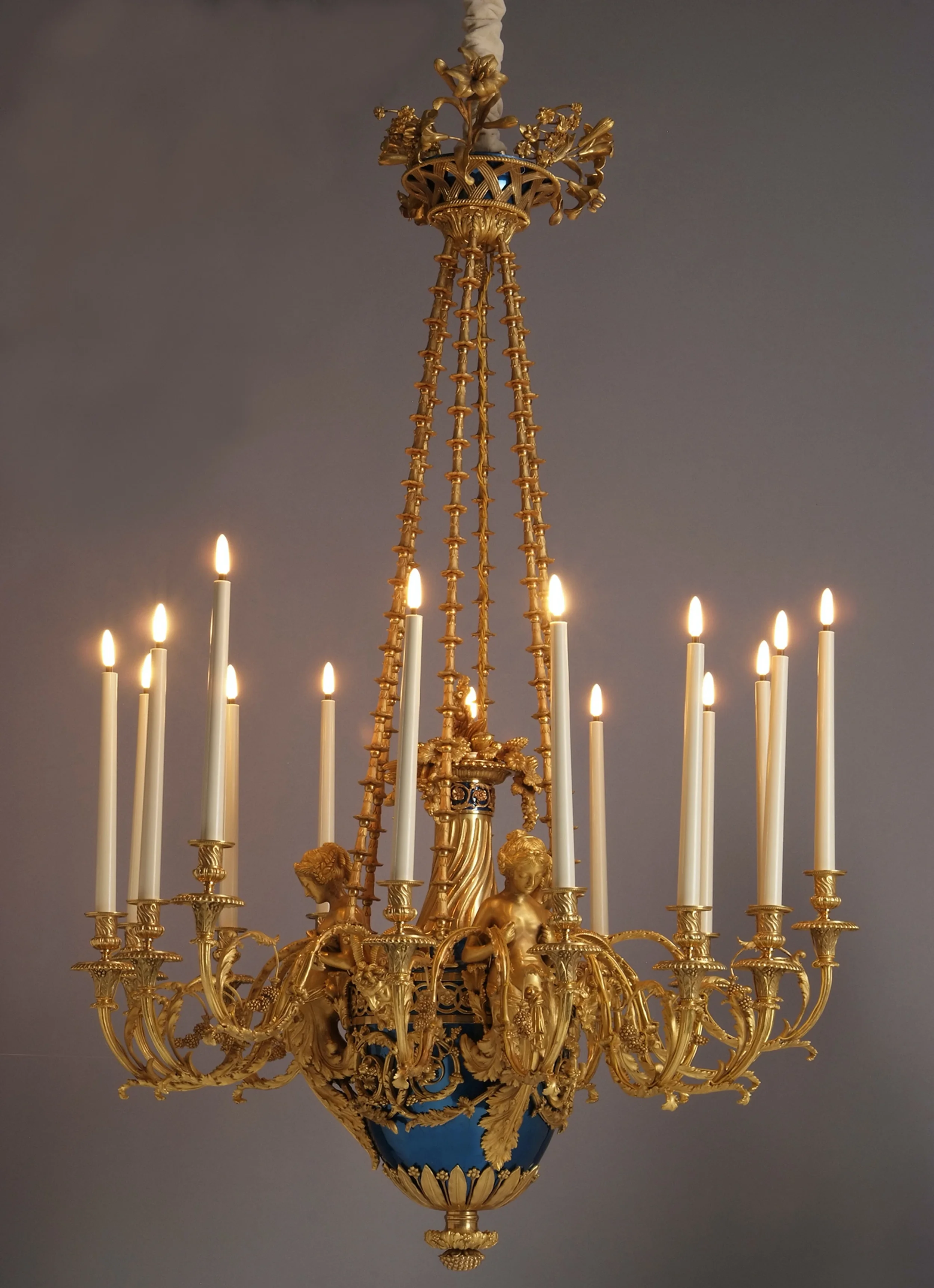 Marie-Antoinette Chandelier 1.webp