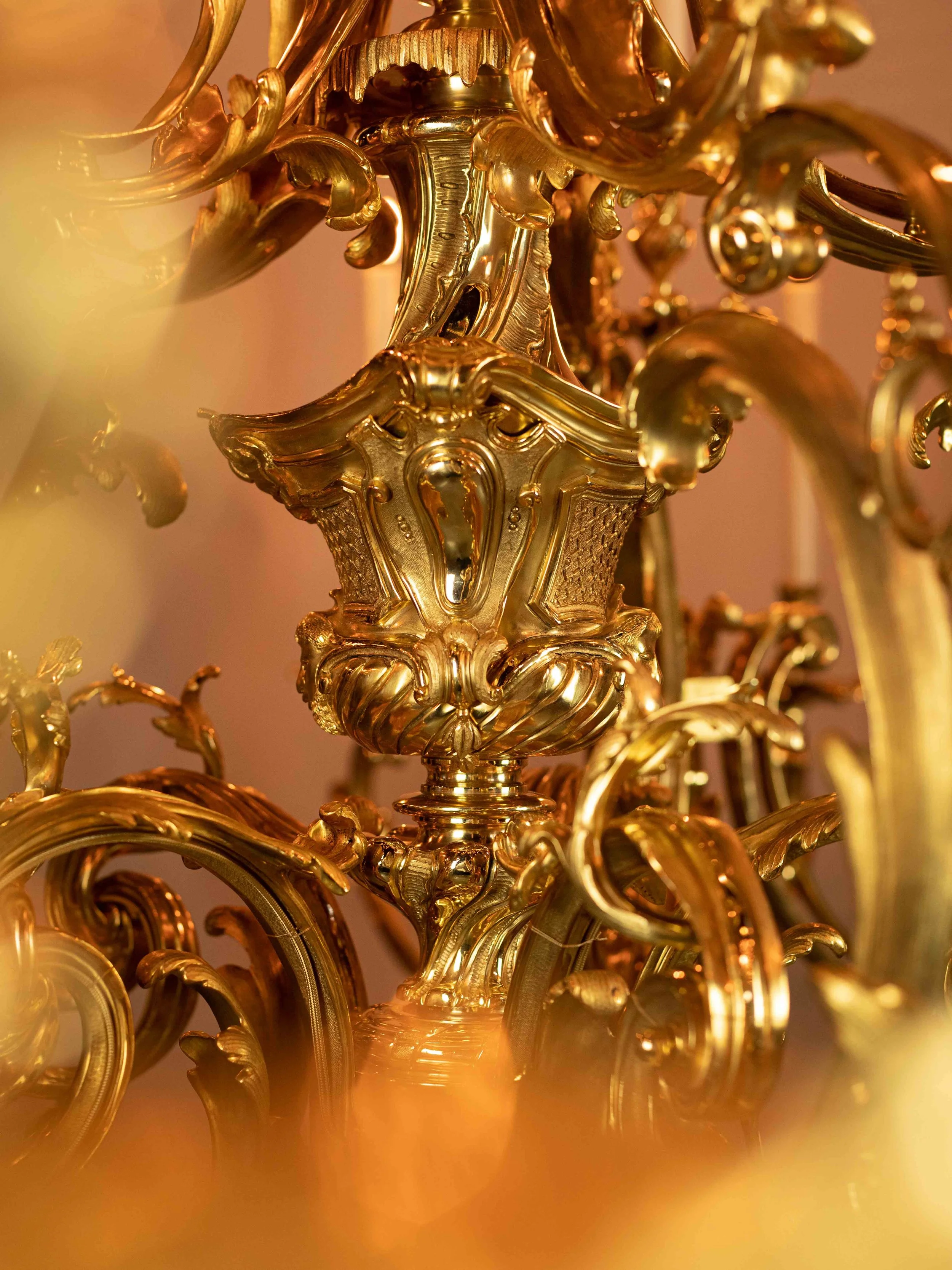 Monumental 18th-century style Baroque chandelier 9.jpg